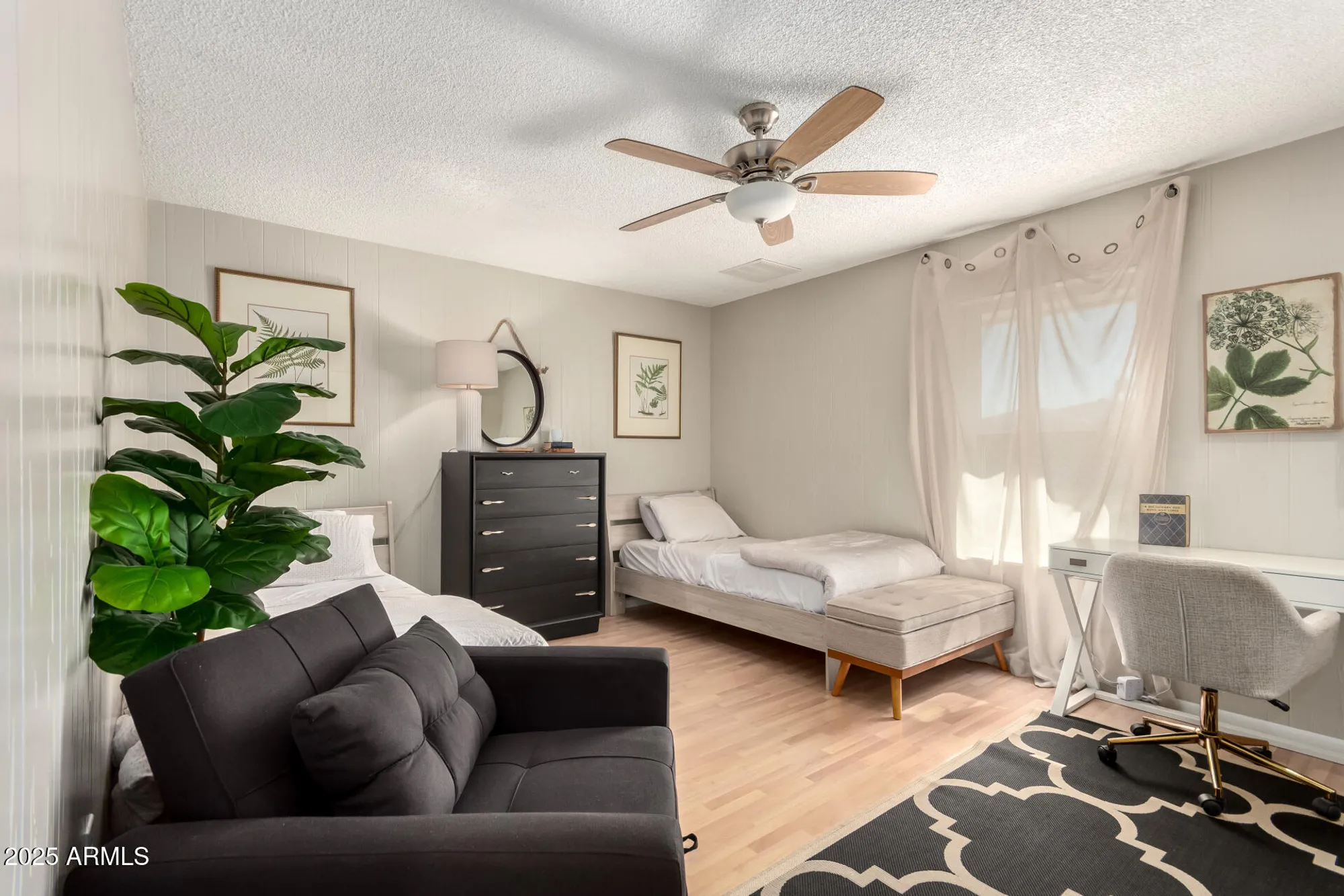 Property Slideshow image 19 of 41 | 9502 w indian hills dr, Sun City, AZ, 85351