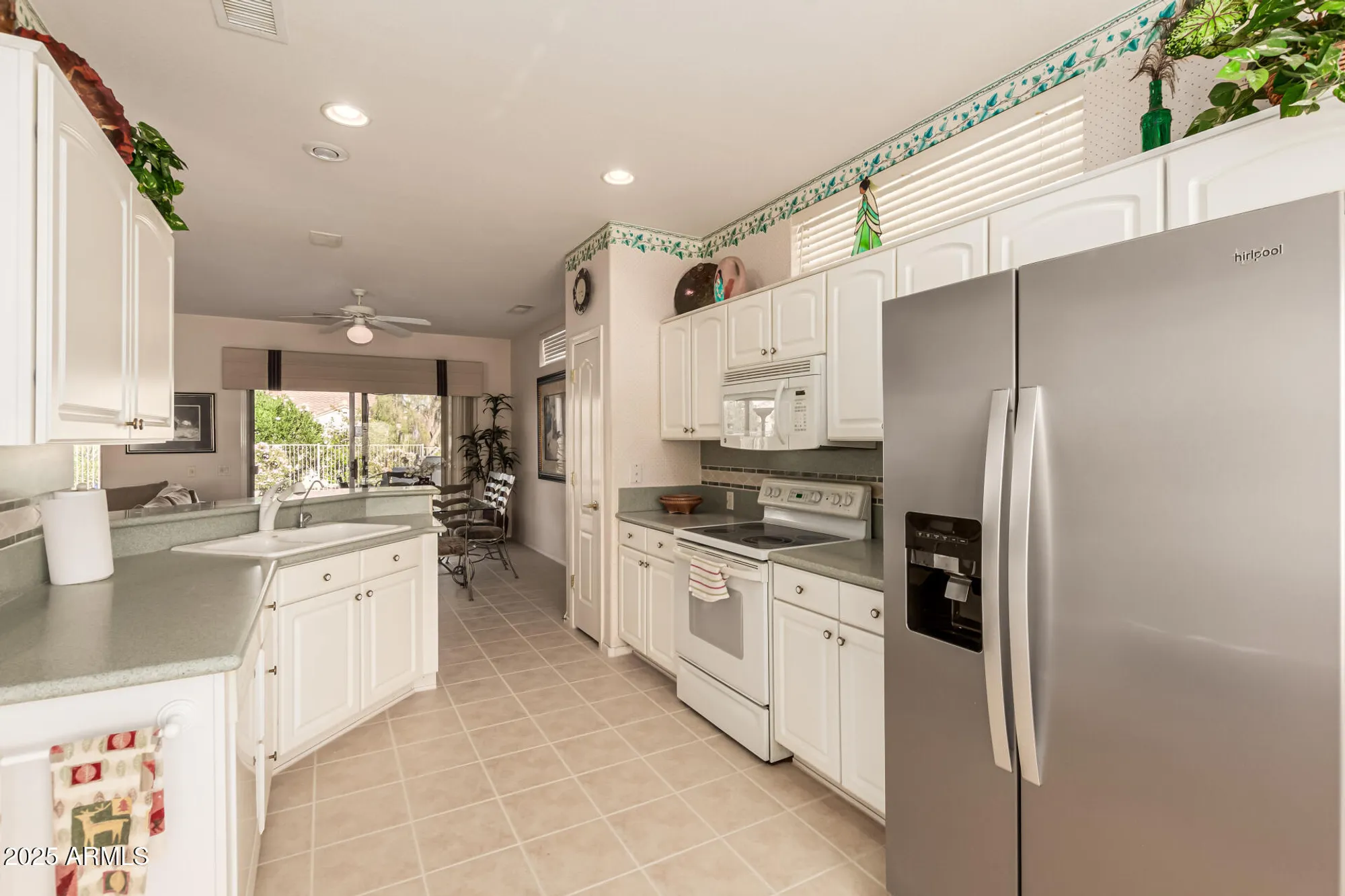 Property Slideshow image 16 of 34 | 18201 n avalon ln, Surprise, AZ, 85374