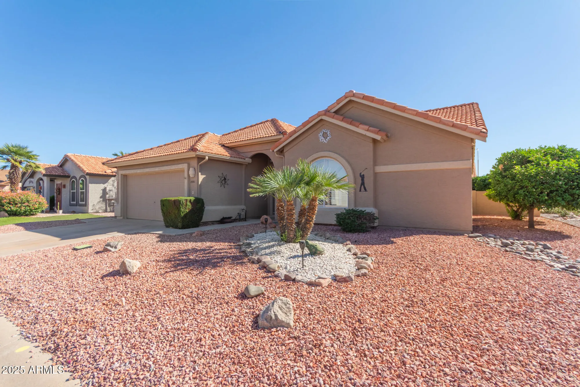 Property Slideshow image 1 of 34 | 1531 e buena vista dr, Chandler, AZ, 85249