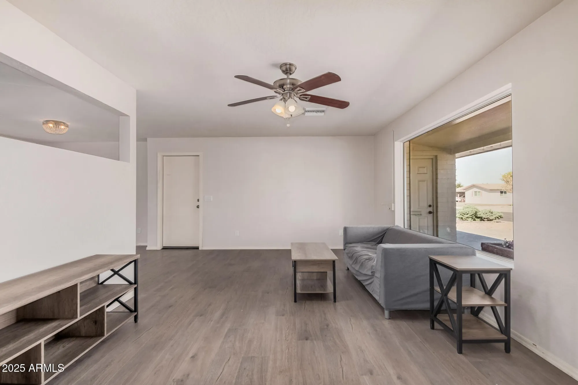 Property Slideshow image 5 of 29 | 5533 e decatur st, Mesa, AZ, 85205