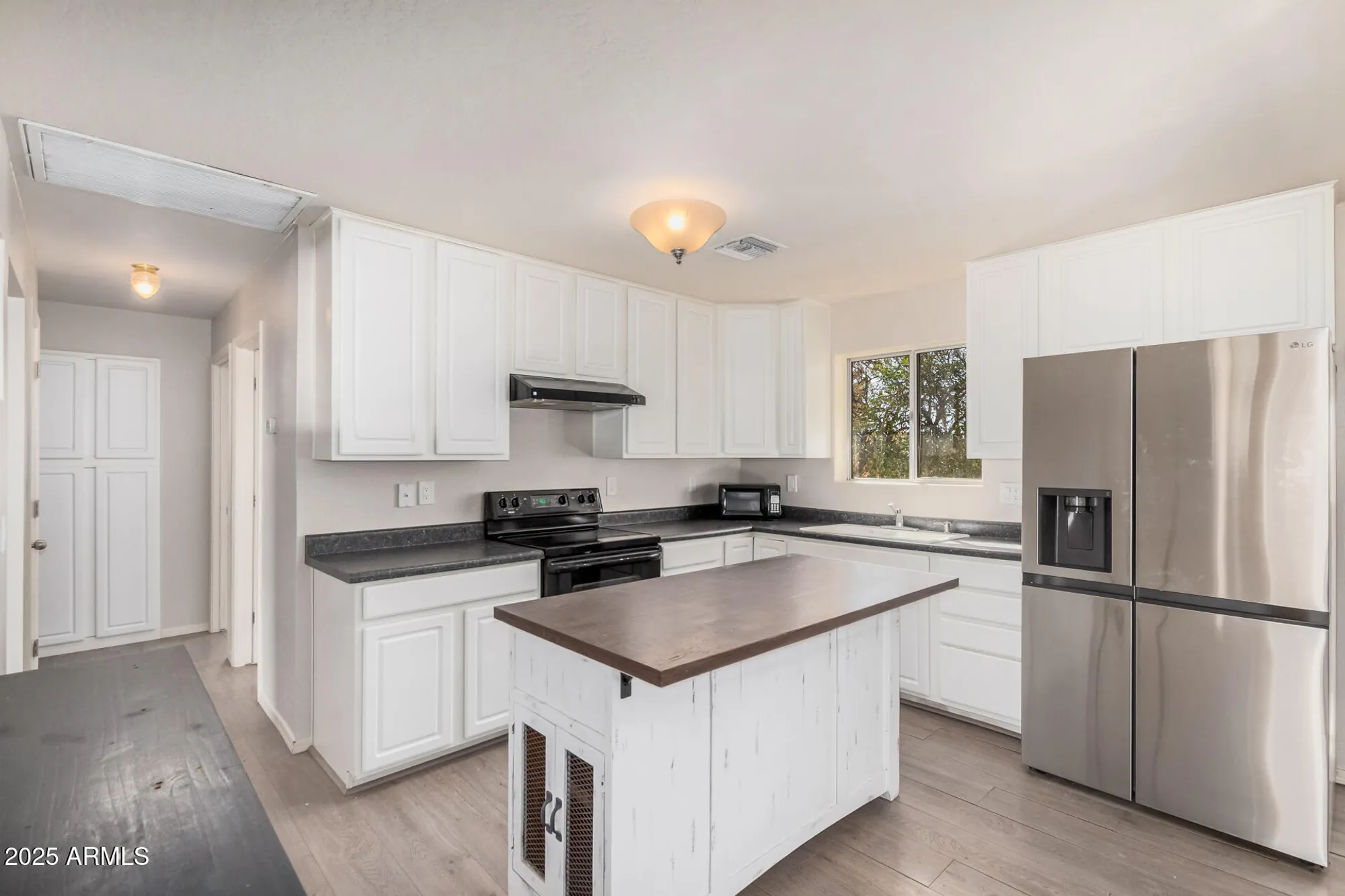 Property Slideshow image 10 of 29 | 5533 e decatur st, Mesa, AZ, 85205