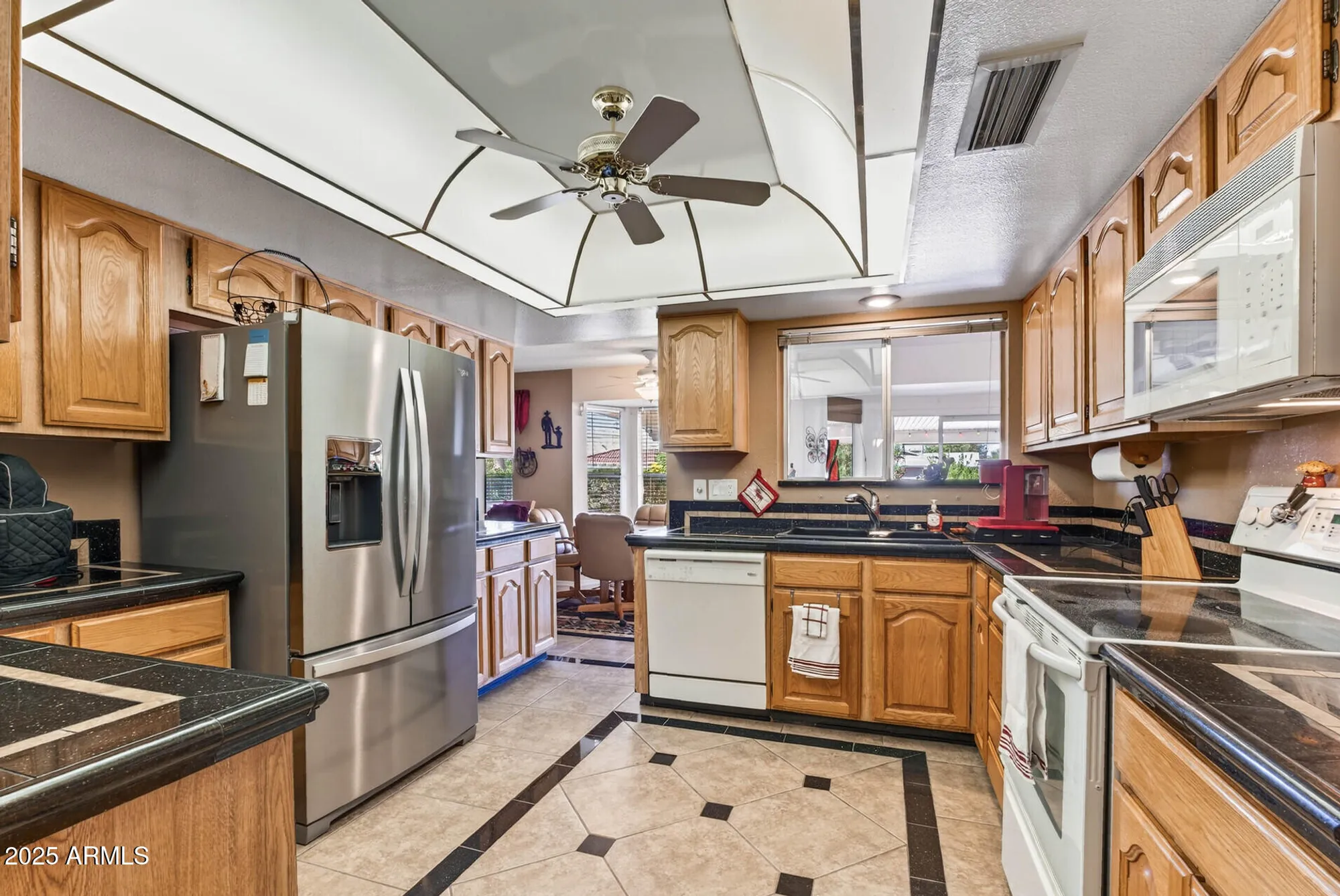Property Slideshow image 21 of 82 | 21610 n sunglow dr, Sun City West, AZ, 85375