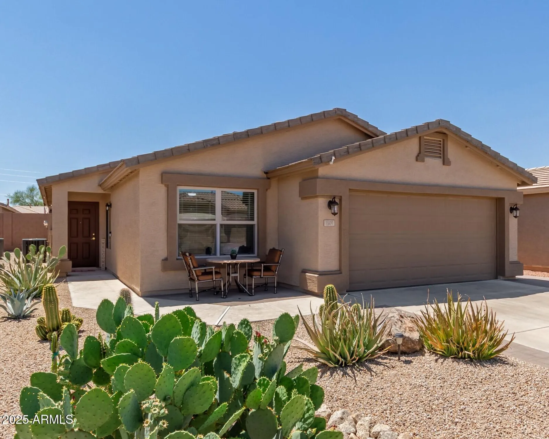 Property Slideshow image 1 of 28 | 3509 e hazeltine way, Chandler, AZ, 85249