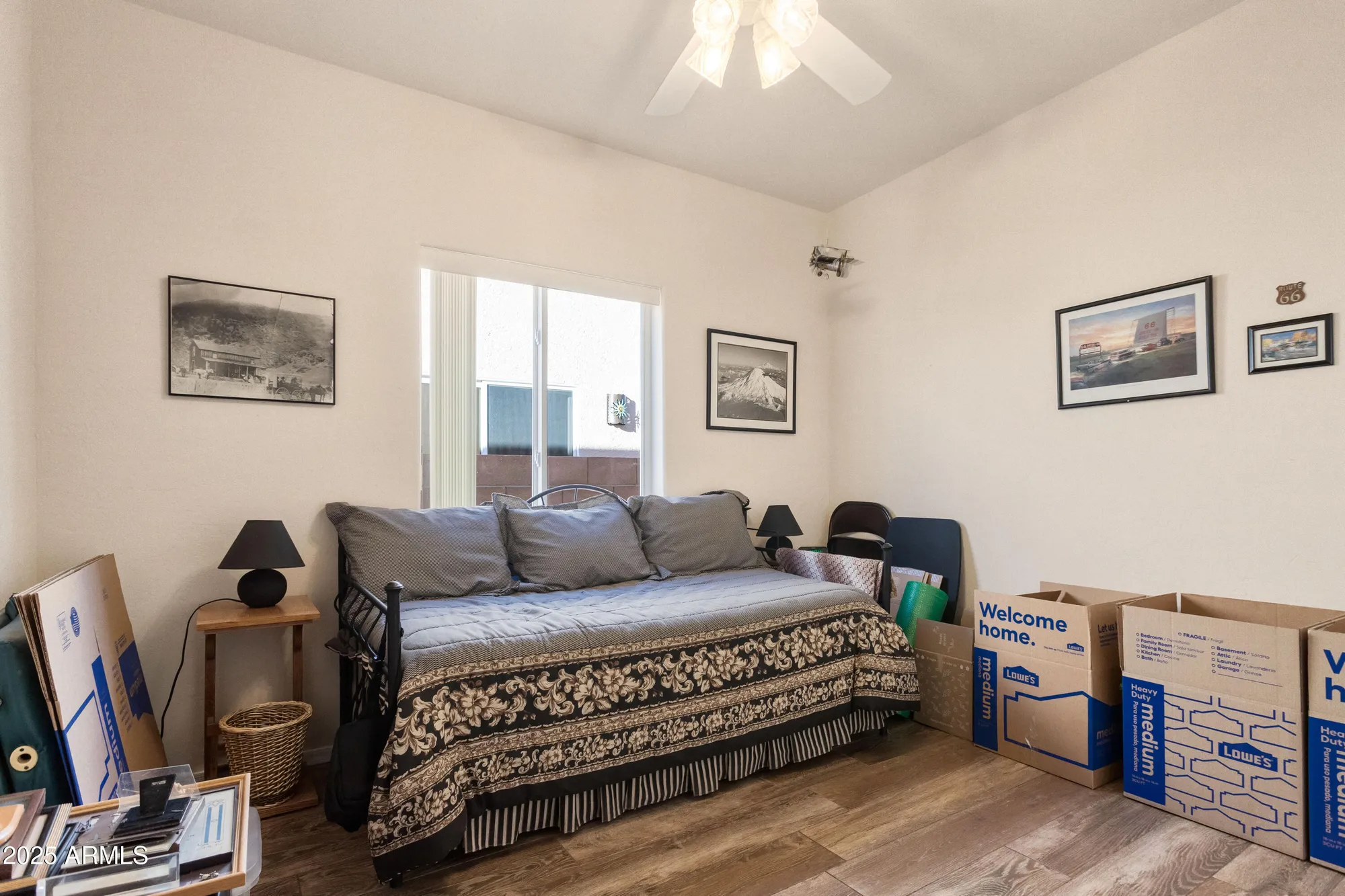 Property Slideshow image 13 of 27 | 301 s clubhouse ln, Sierra Vista, AZ, 85635