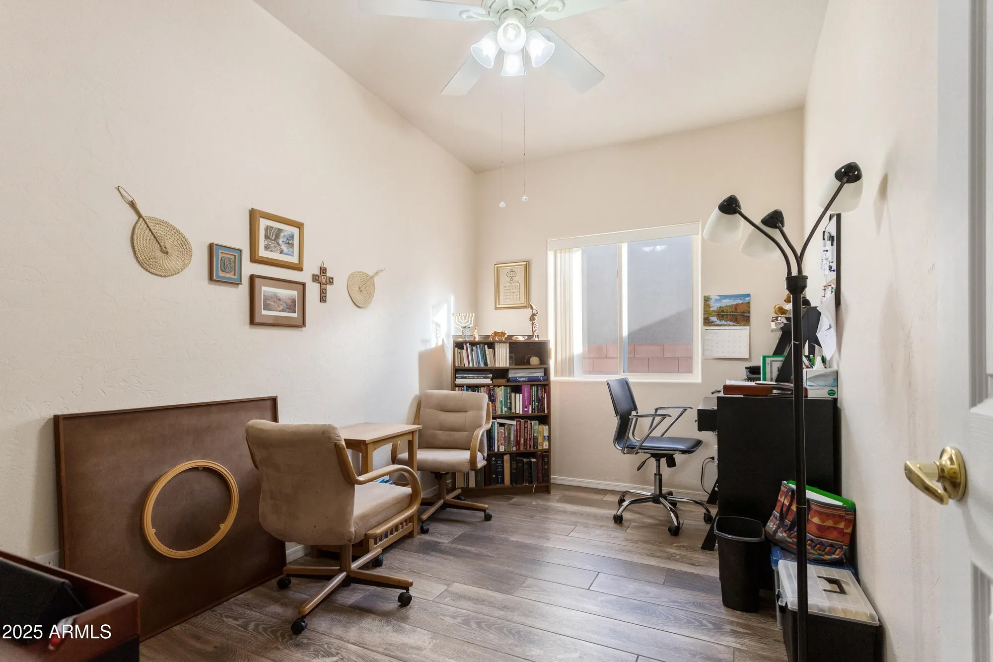Property Slideshow image 16 of 27 | 301 s clubhouse ln, Sierra Vista, AZ, 85635