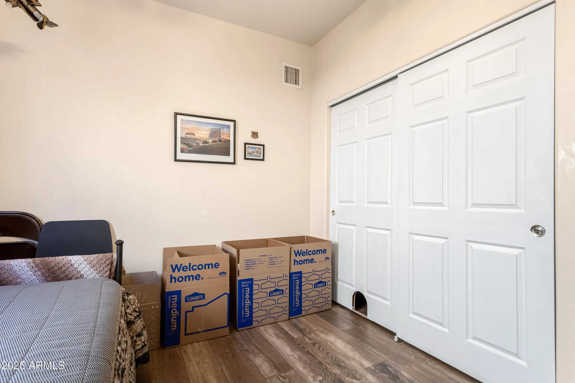Property Slideshow image 14 of 27 | 301 s clubhouse ln, Sierra Vista, AZ, 85635