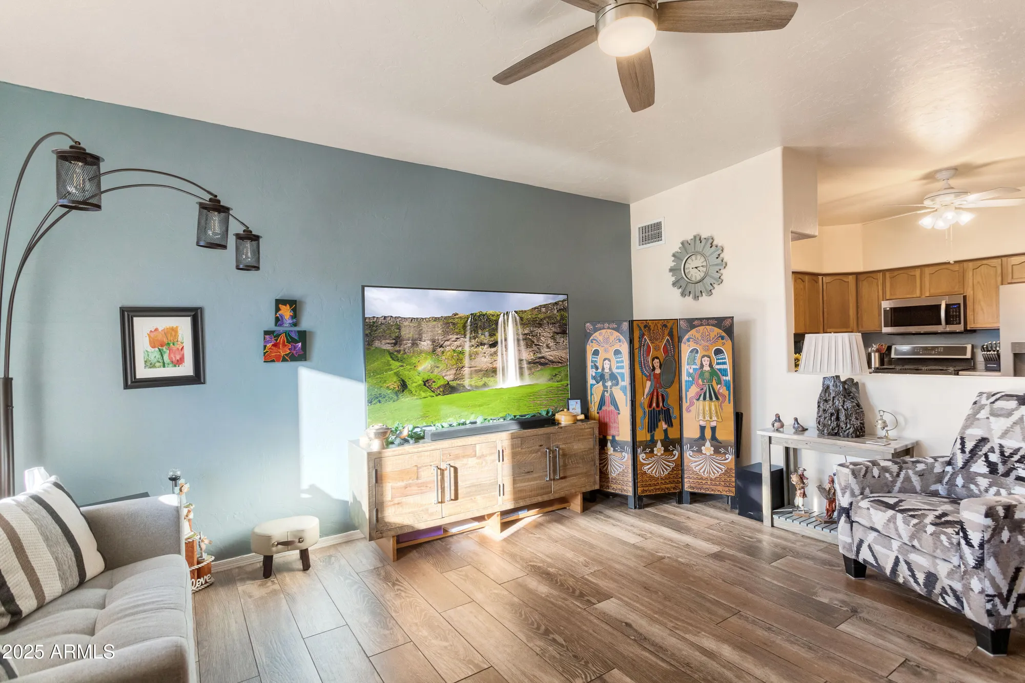 Property Slideshow image 6 of 27 | 301 s clubhouse ln, Sierra Vista, AZ, 85635