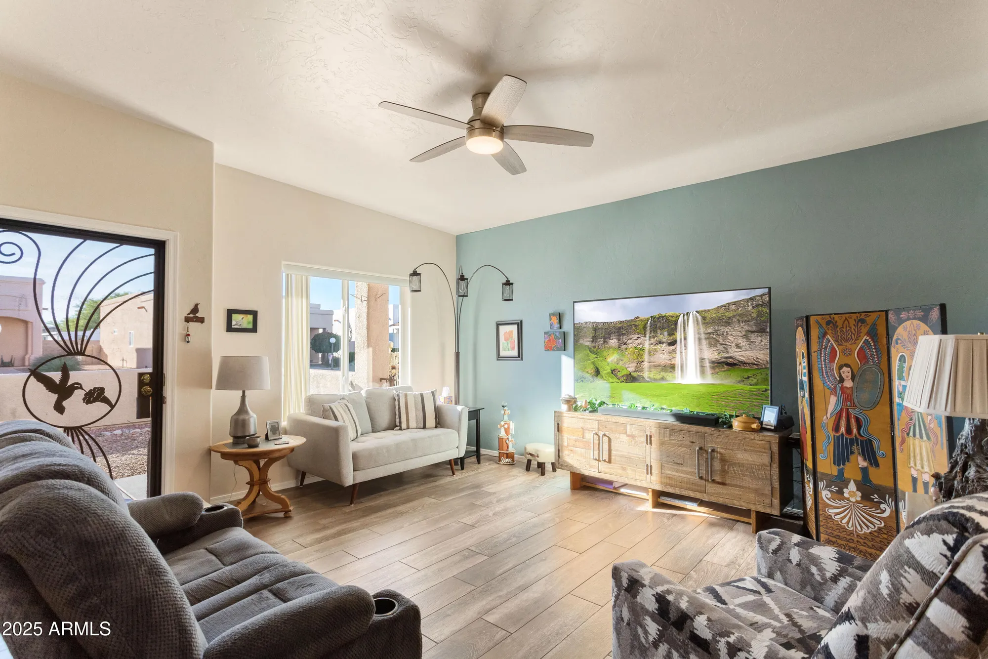 Property Slideshow image 7 of 27 | 301 s clubhouse ln, Sierra Vista, AZ, 85635