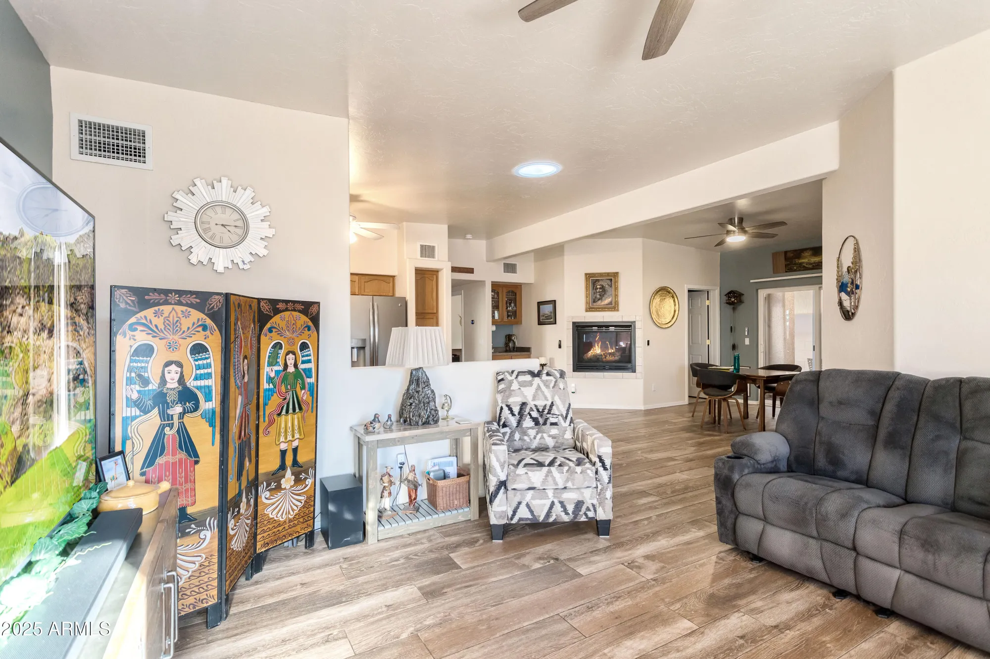 Property Slideshow image 8 of 27 | 301 s clubhouse ln, Sierra Vista, AZ, 85635