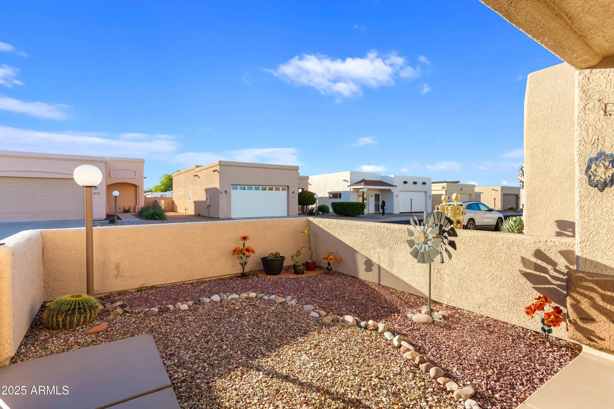 Property Slideshow image 5 of 27 | 301 s clubhouse ln, Sierra Vista, AZ, 85635