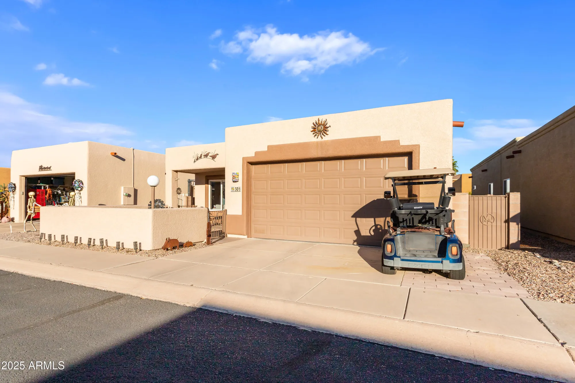 Property Slideshow image 3 of 27 | 301 s clubhouse ln, Sierra Vista, AZ, 85635
