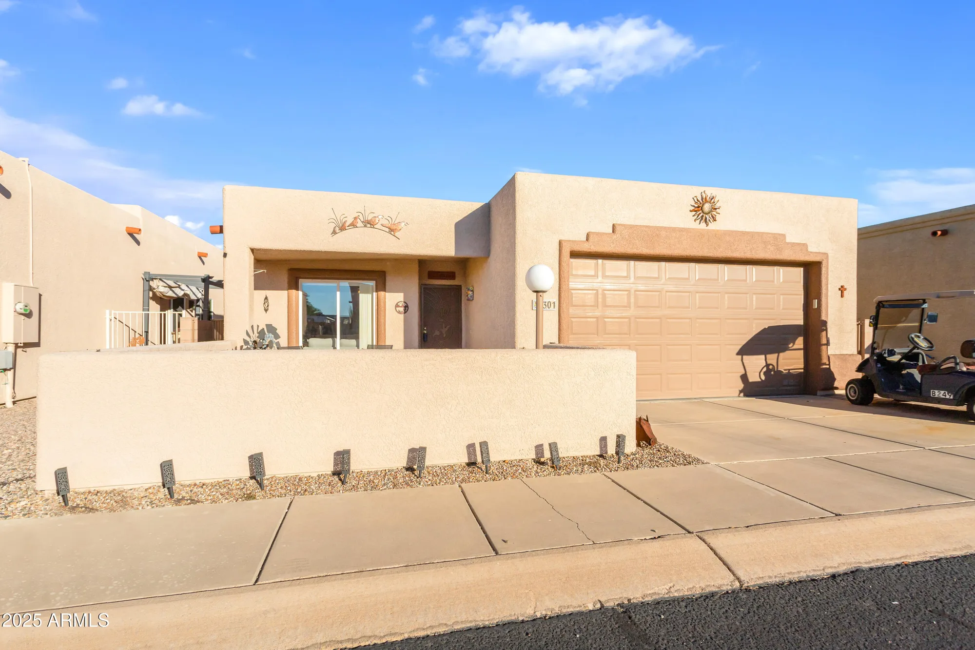 Property Slideshow image 1 of 27 | 301 s clubhouse ln, Sierra Vista, AZ, 85635