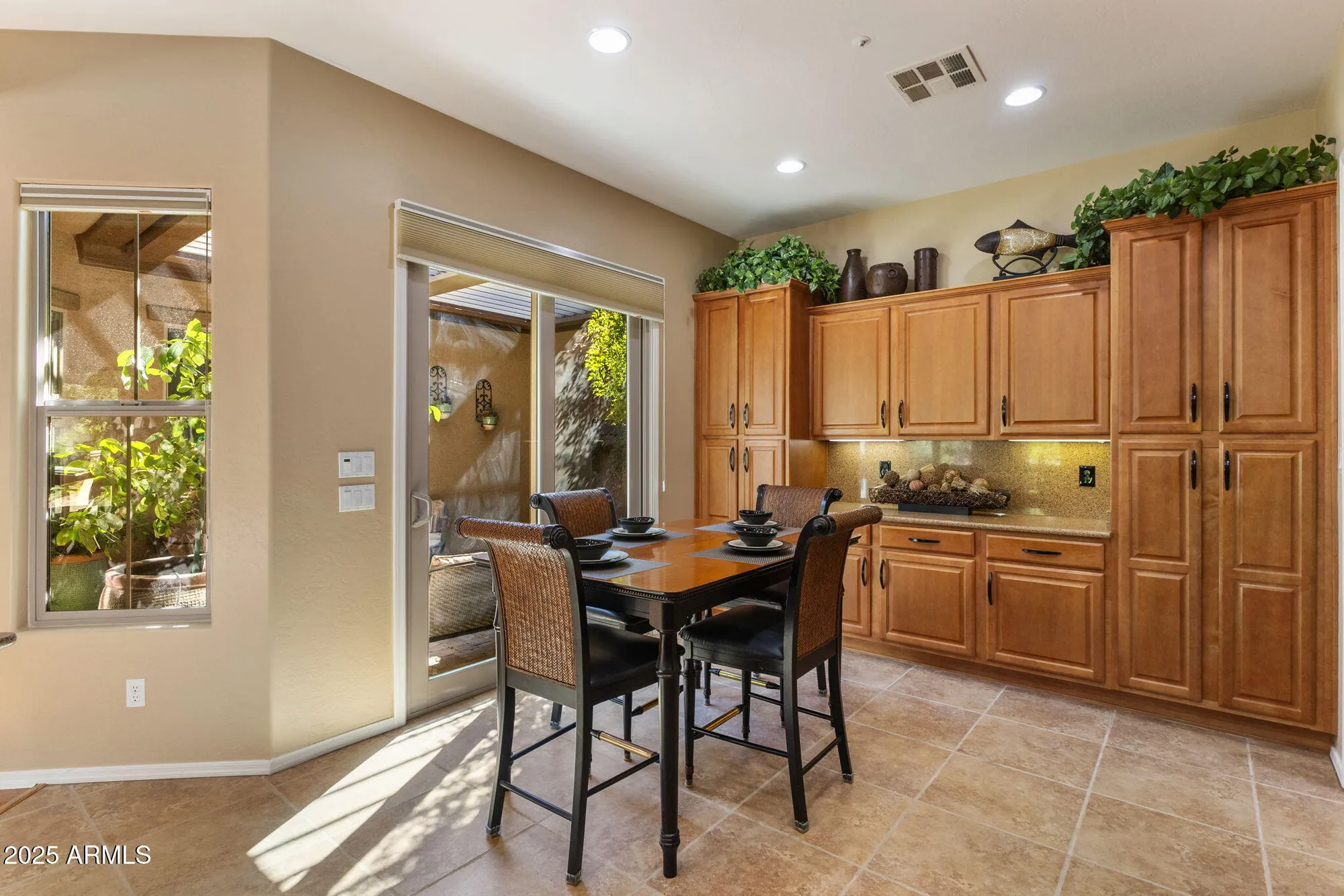 Property Slideshow image 10 of 47 | 12832 w pinnacle vista dr, Peoria, AZ, 85383