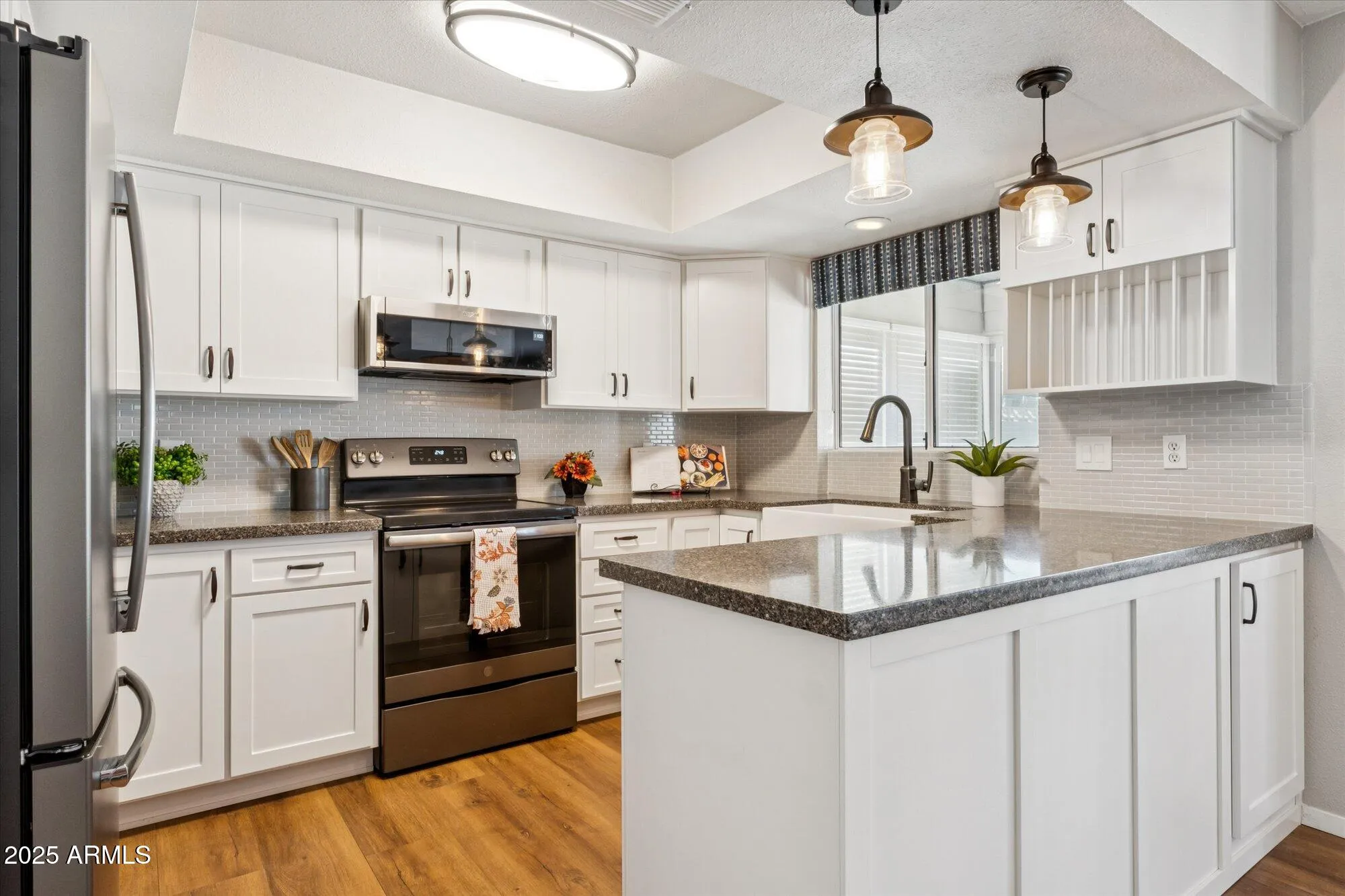 Property Slideshow image 10 of 32 | 4820 e ahwatukee dr, Phoenix, AZ, 85044