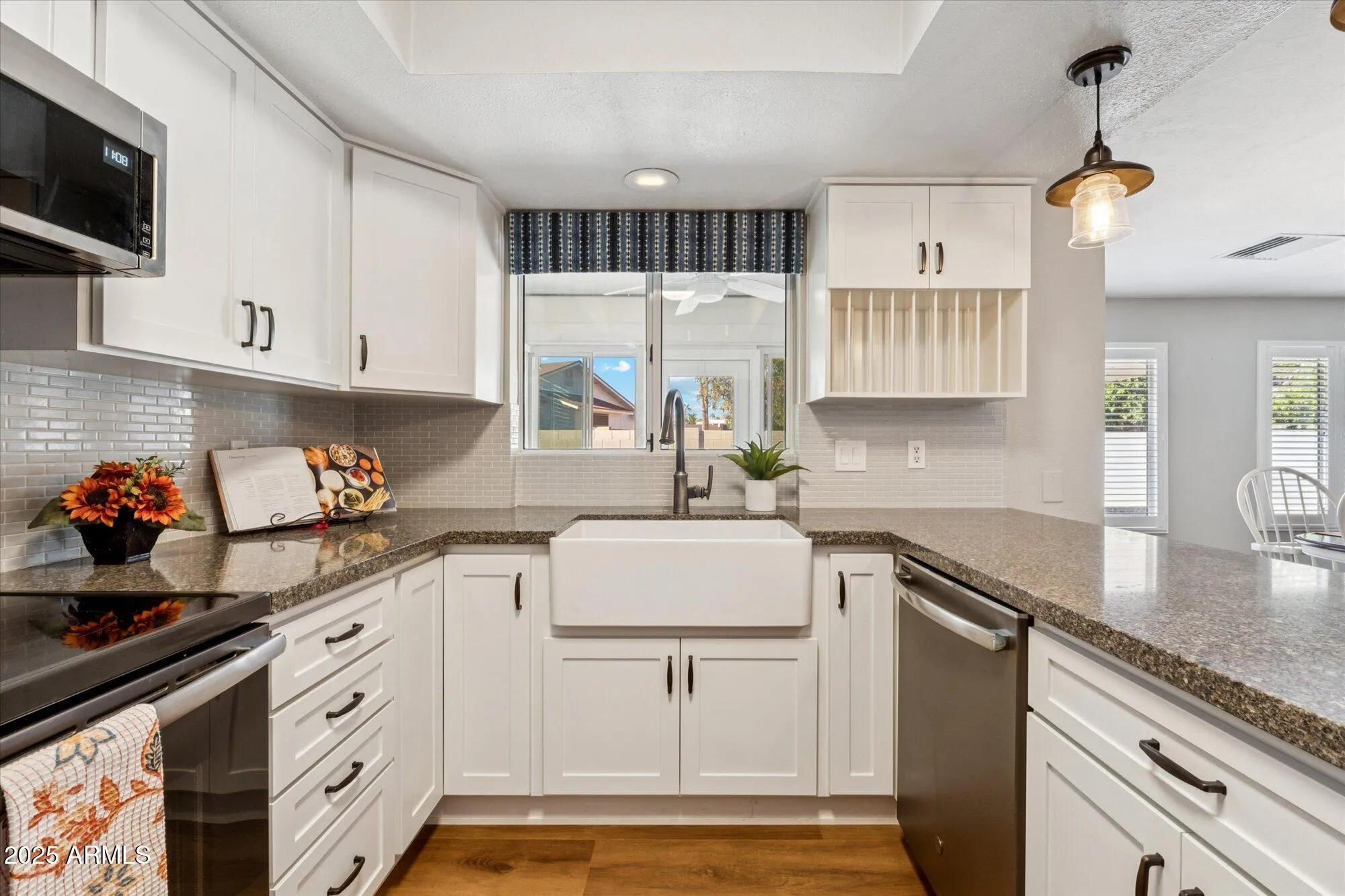 Property Slideshow image 11 of 32 | 4820 e ahwatukee dr, Phoenix, AZ, 85044