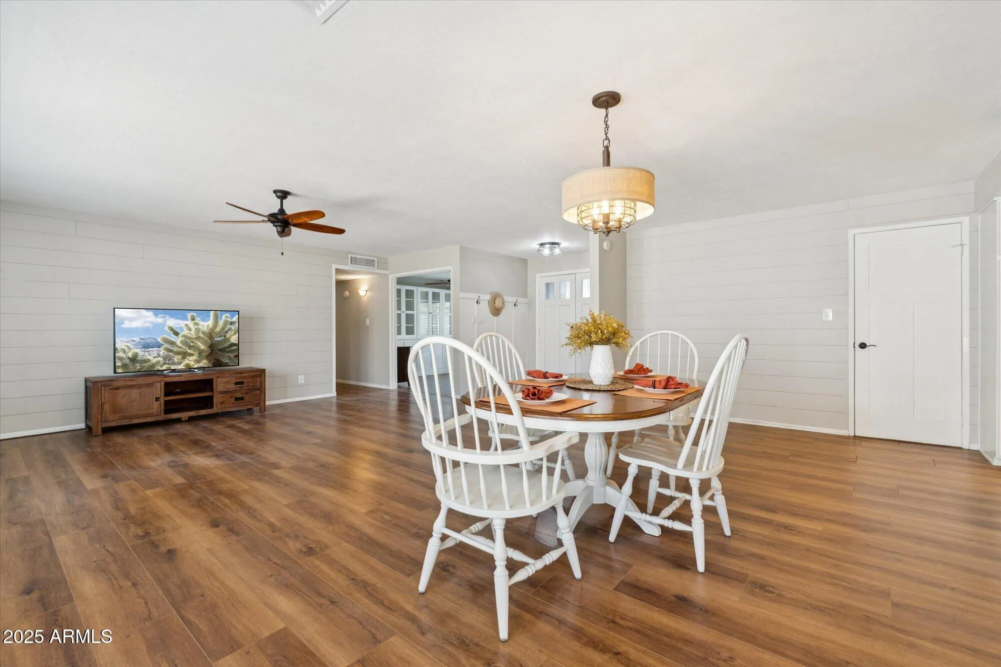 Property Slideshow image 9 of 32 | 4820 e ahwatukee dr, Phoenix, AZ, 85044