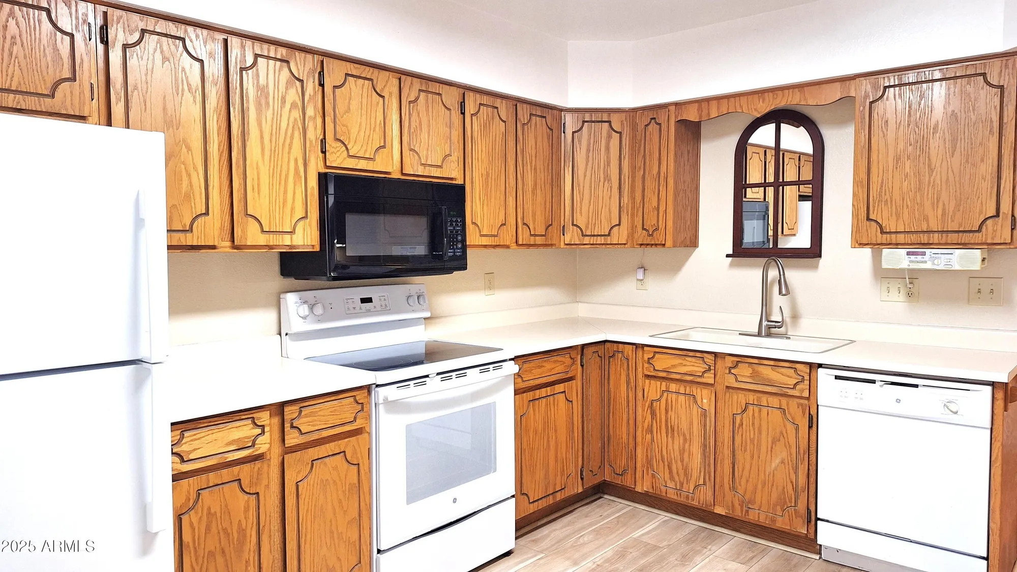 Property Slideshow image 5 of 18 | 2064 s farnsworth dr unit 38, Mesa, AZ, 85209