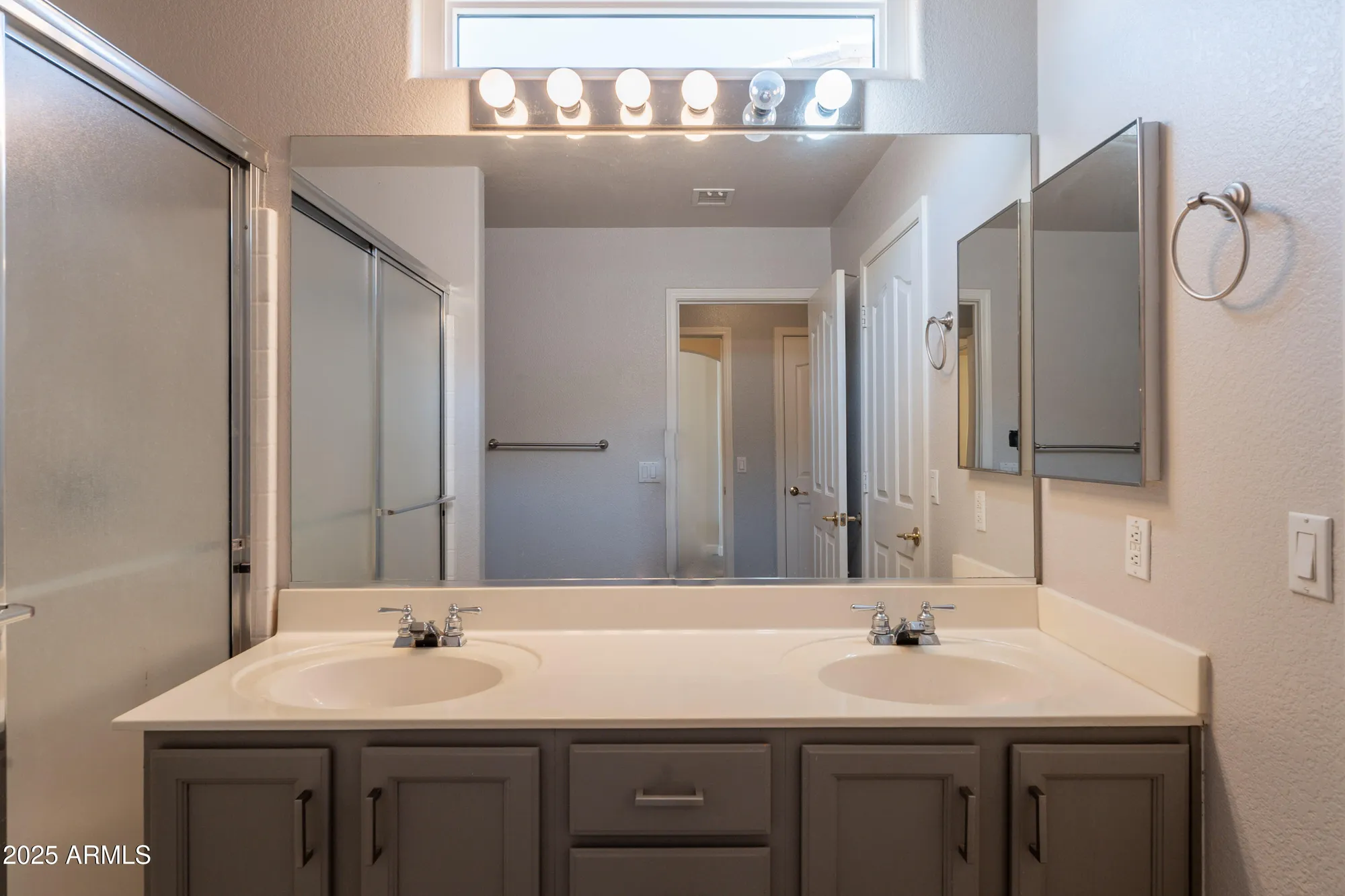 Property Slideshow image 22 of 30 | 1440 e la costa dr, Chandler, AZ, 85249
