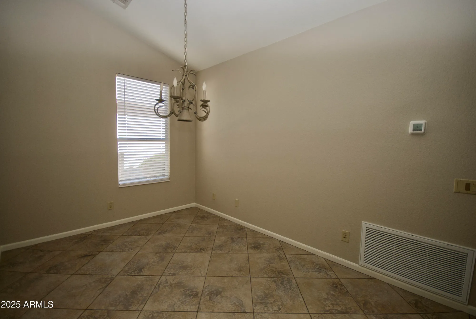 Property Slideshow image 7 of 34 | 450 w elmwood pl, Chandler, AZ, 85248