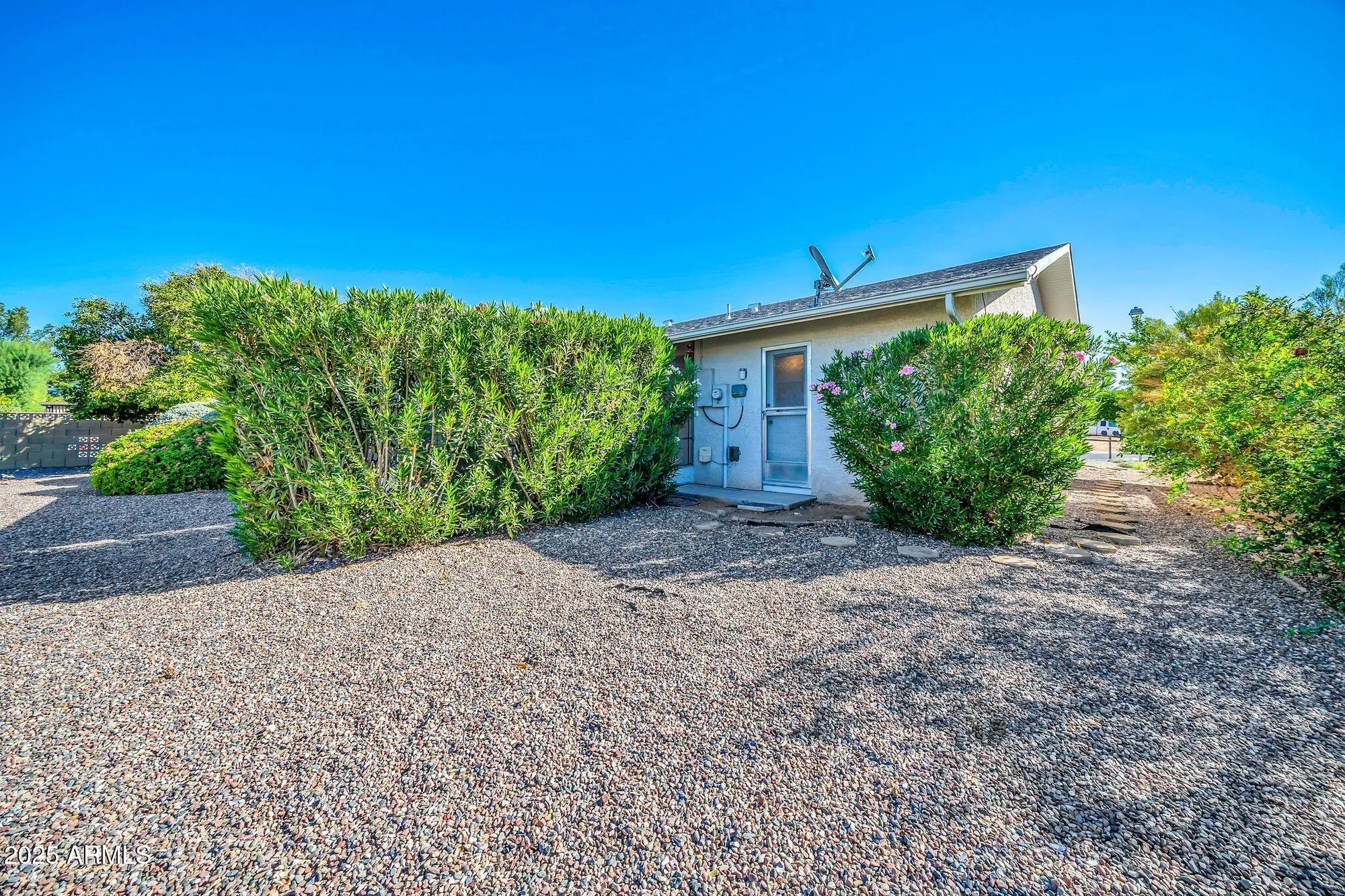 Property Slideshow image 25 of 27 | 20018 n lake forest dr, Sun City, AZ, 85373