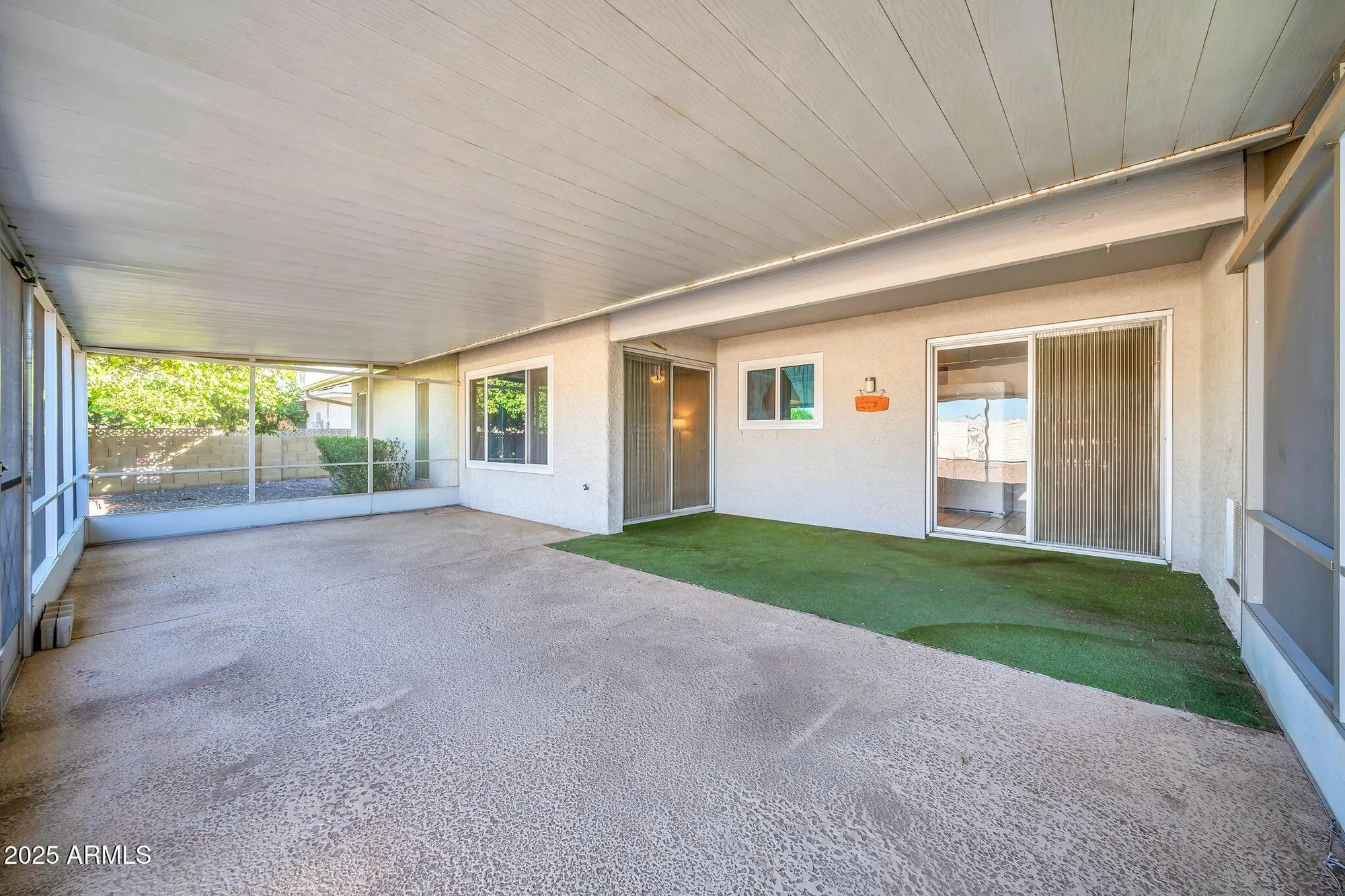 Property Slideshow image 21 of 27 | 20018 n lake forest dr, Sun City, AZ, 85373