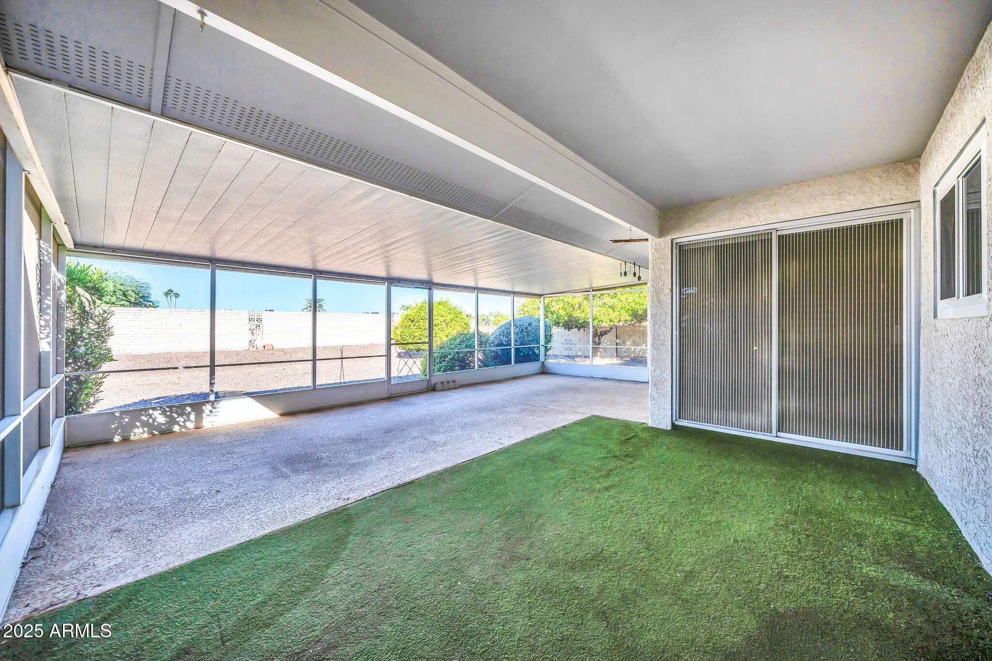 Property Slideshow image 22 of 27 | 20018 n lake forest dr, Sun City, AZ, 85373