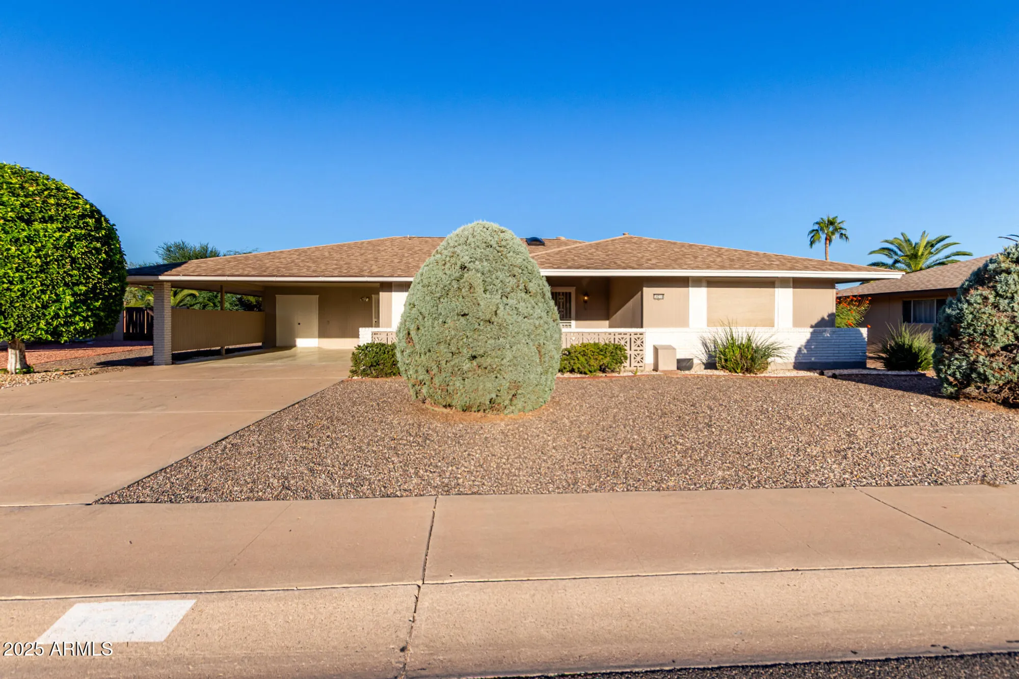 Property Slideshow image 7 of 26 | 10210 w charter oak dr, Sun City, AZ, 85351