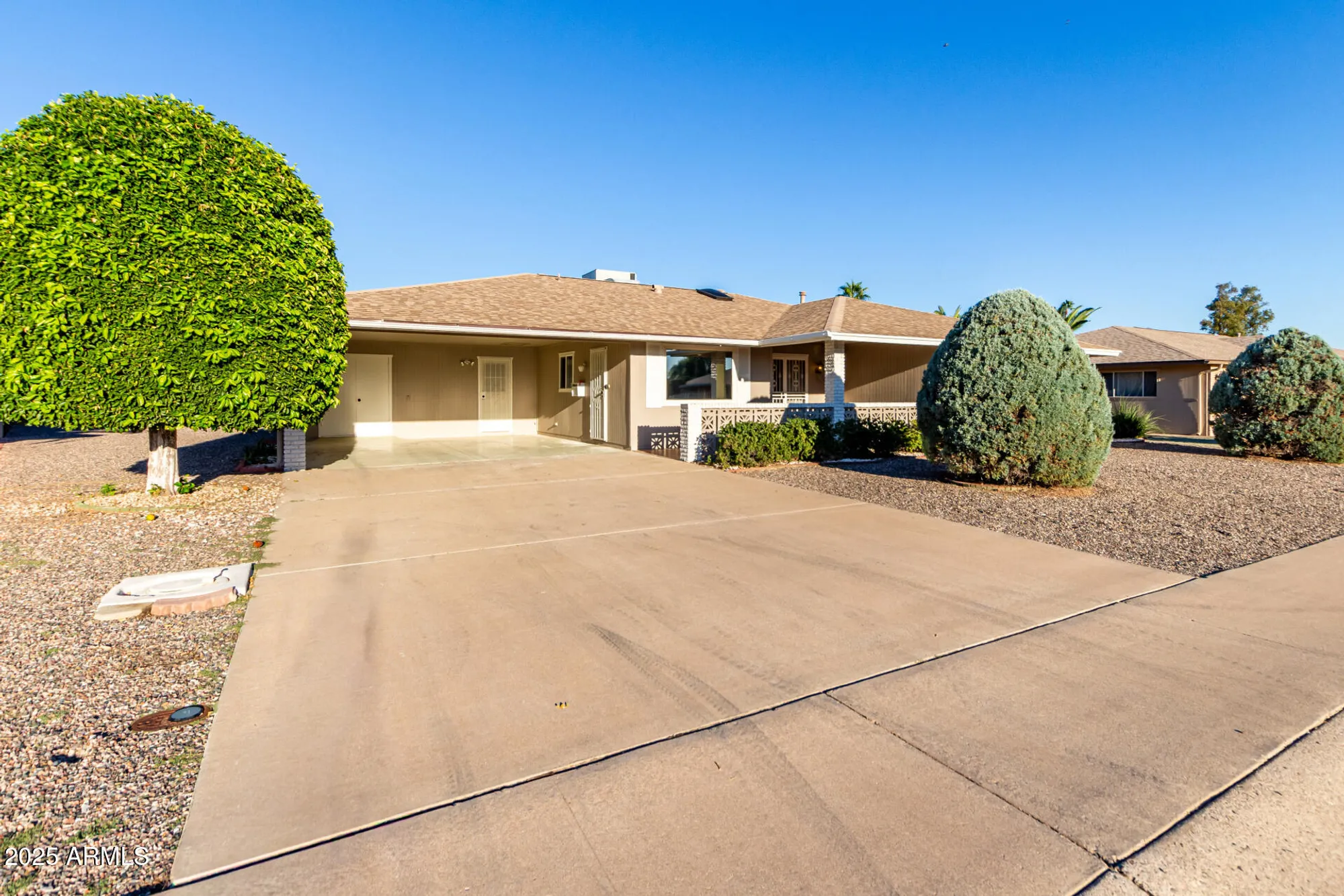 Property Slideshow image 8 of 26 | 10210 w charter oak dr, Sun City, AZ, 85351