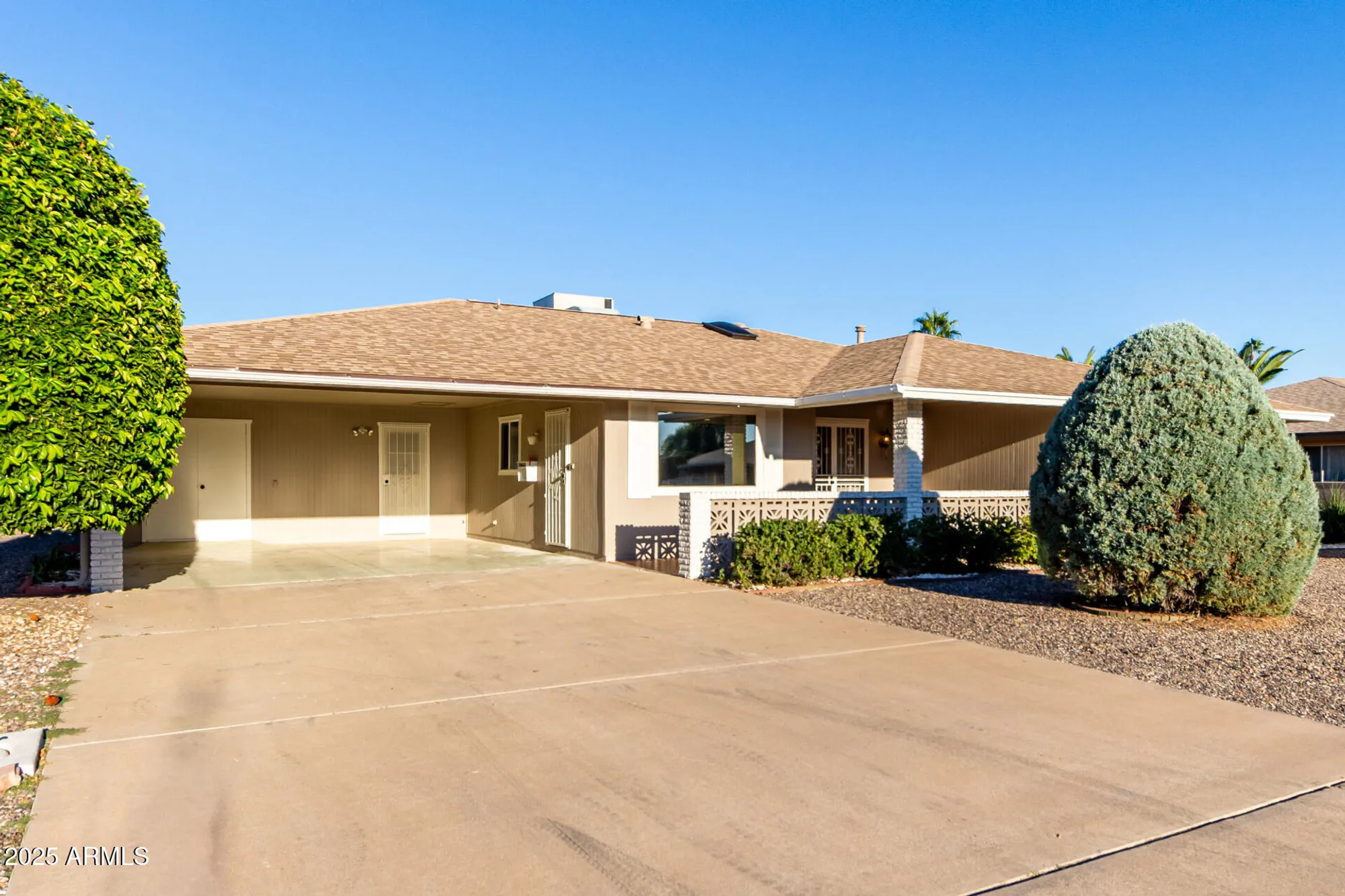 Property Slideshow image 9 of 26 | 10210 w charter oak dr, Sun City, AZ, 85351