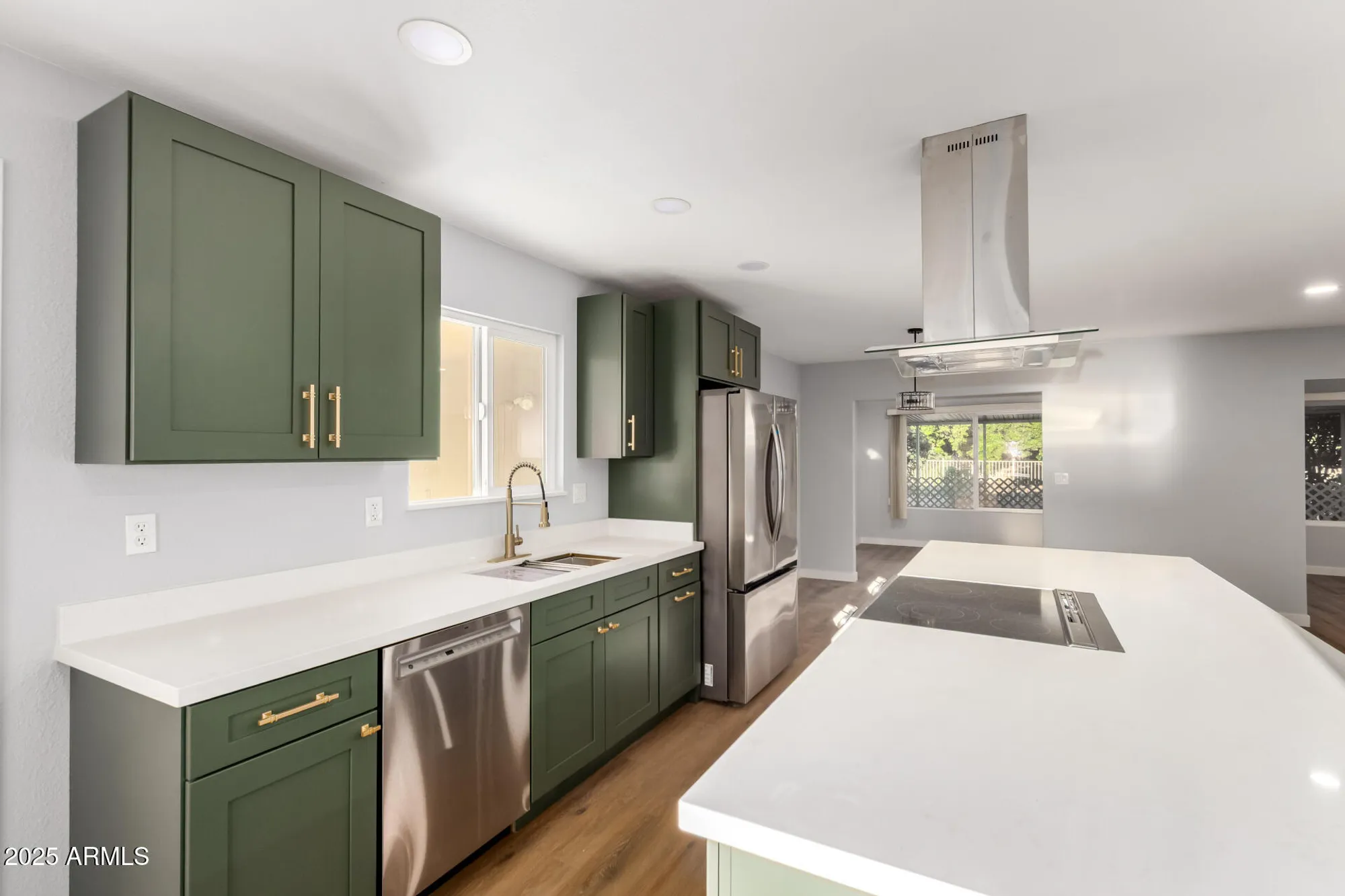 Property Slideshow image 2 of 26 | 10210 w charter oak dr, Sun City, AZ, 85351
