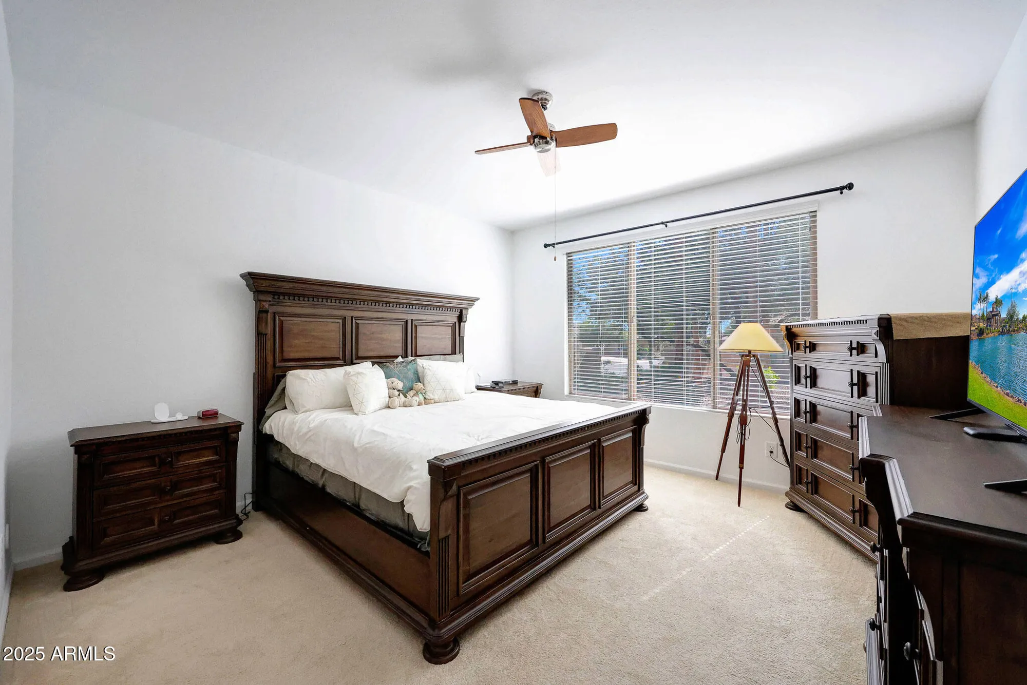 Property Slideshow image 12 of 24 | 16907 w holly st, Goodyear, AZ, 85395