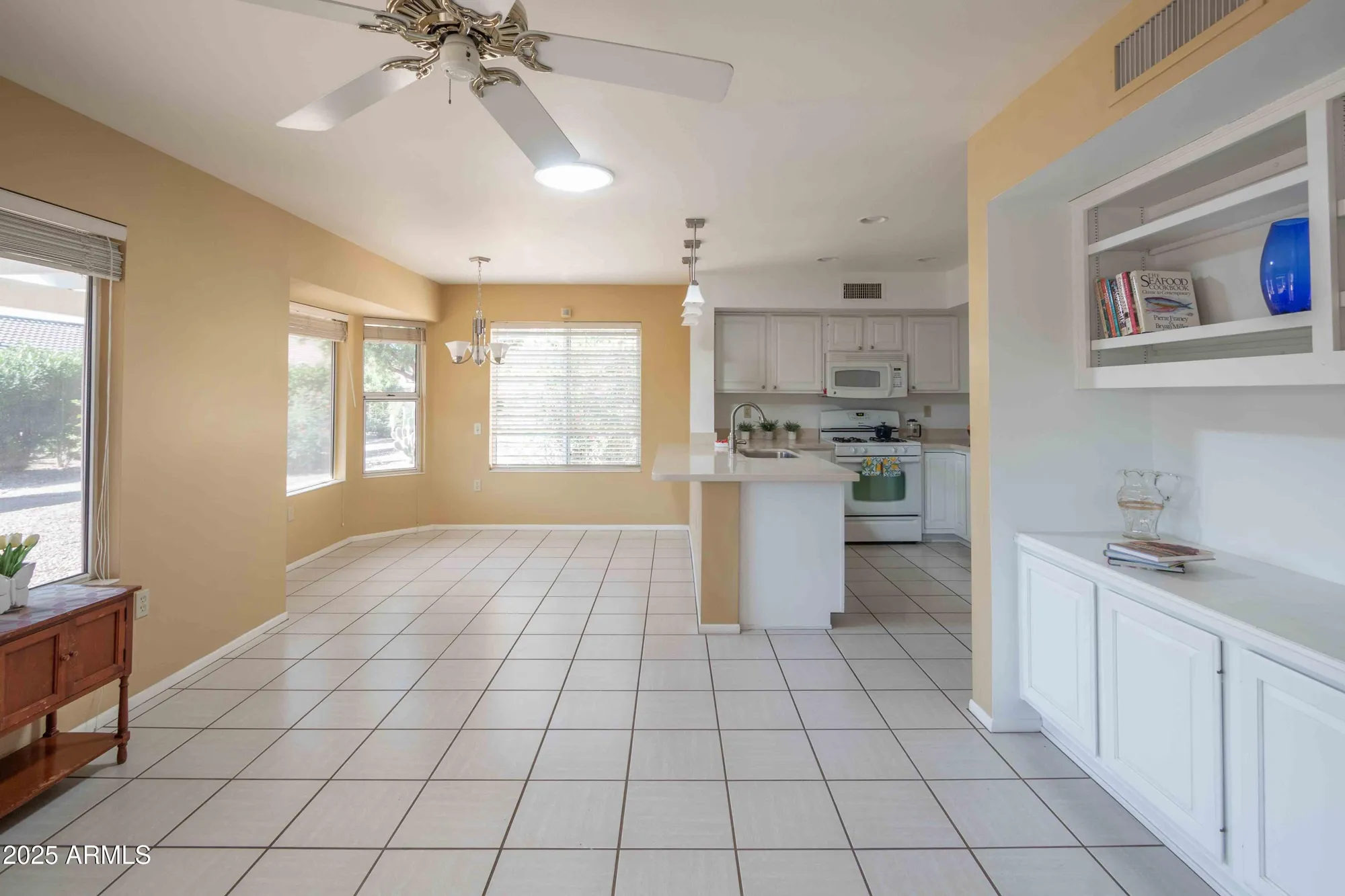 Property Slideshow image 13 of 38 | 14801 w blue verde dr, Sun City West, AZ, 85375