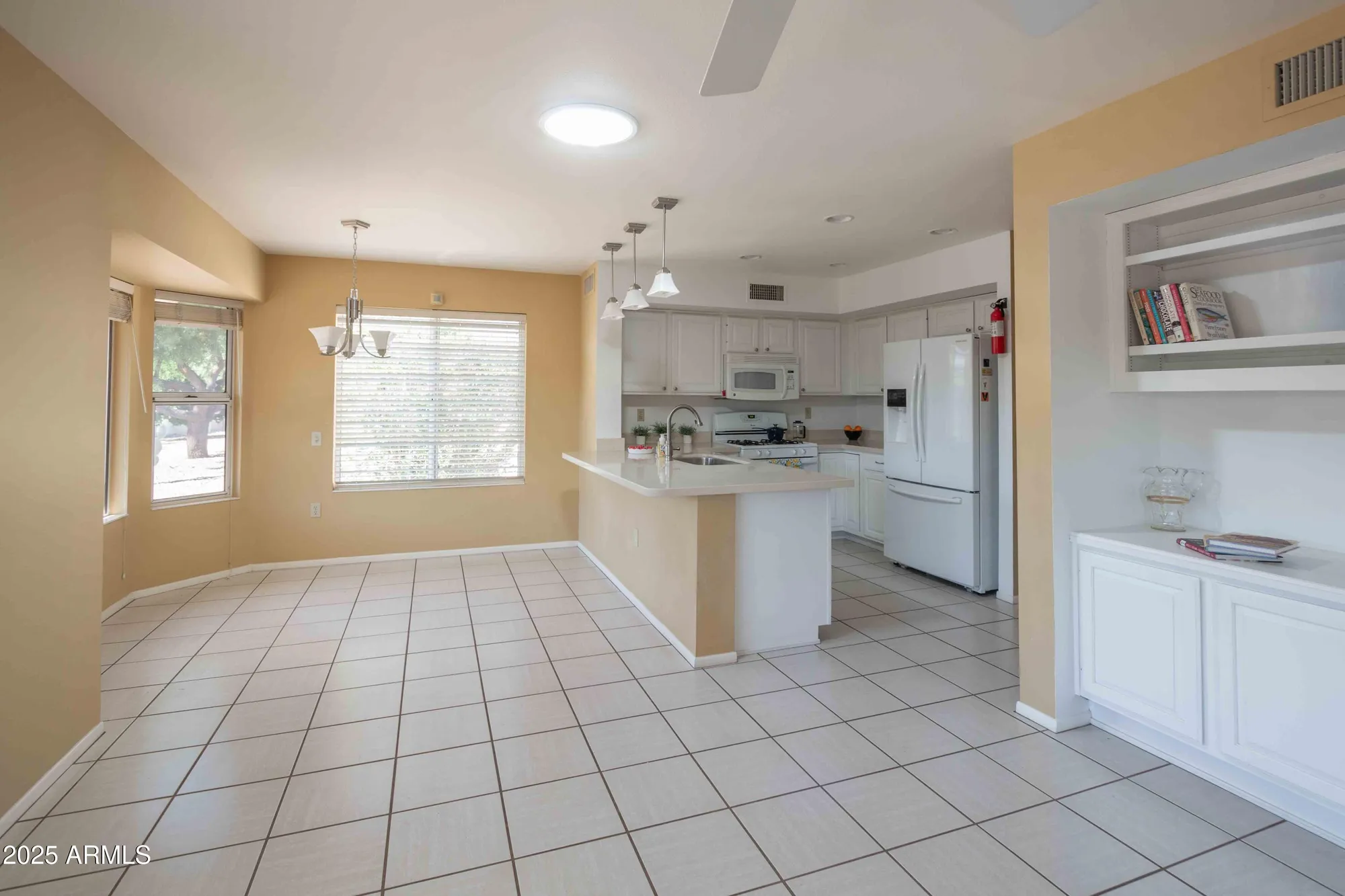 Property Slideshow image 14 of 38 | 14801 w blue verde dr, Sun City West, AZ, 85375