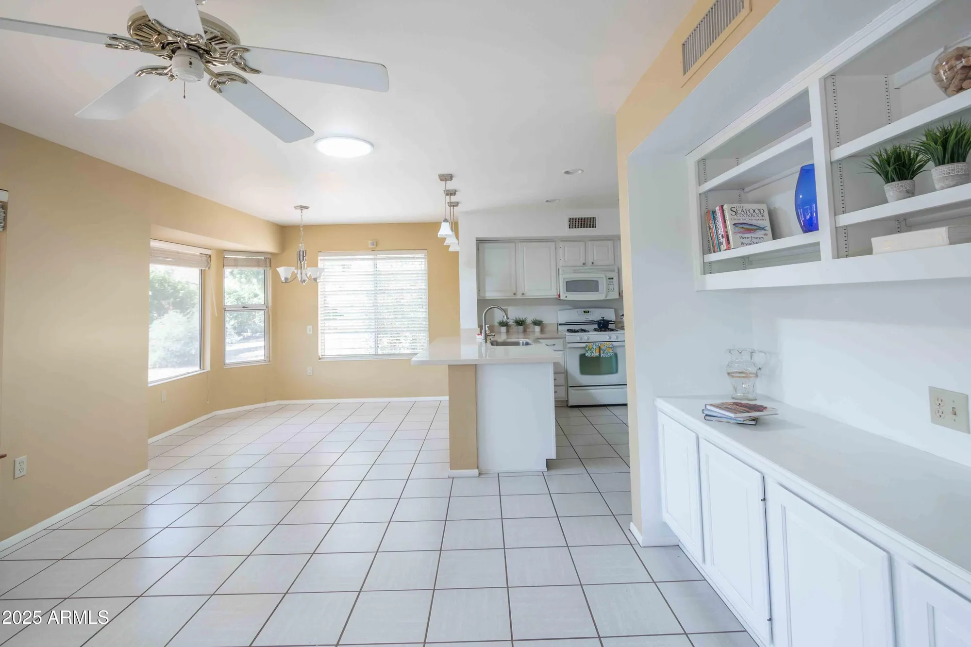 Property Slideshow image 17 of 38 | 14801 w blue verde dr, Sun City West, AZ, 85375