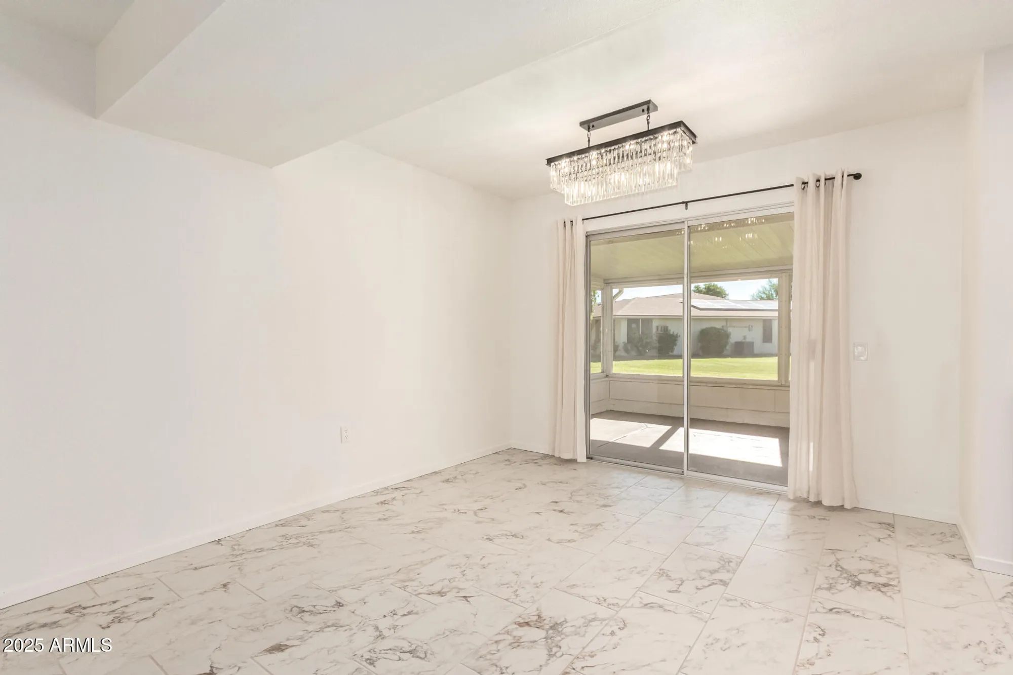 Property Slideshow image 11 of 34 | 9805 w burns dr, Sun City, AZ, 85351