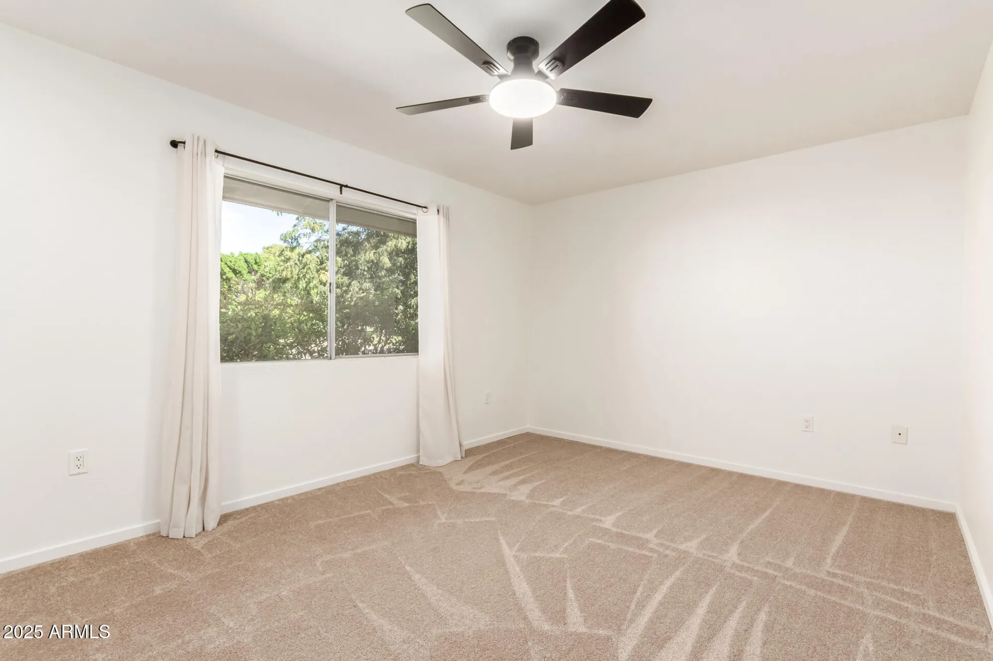 Property Slideshow image 16 of 34 | 9805 w burns dr, Sun City, AZ, 85351