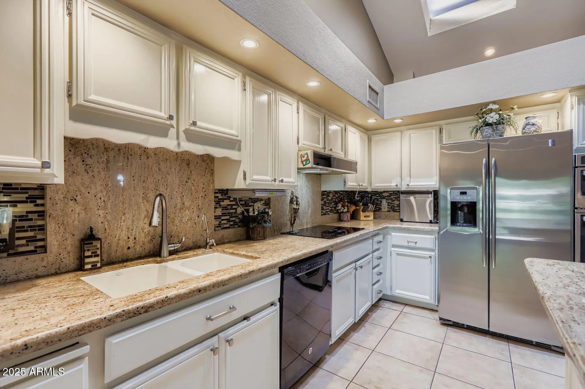 Property Slideshow image 12 of 38 | 10437 e cochise ave, Scottsdale, AZ, 85258