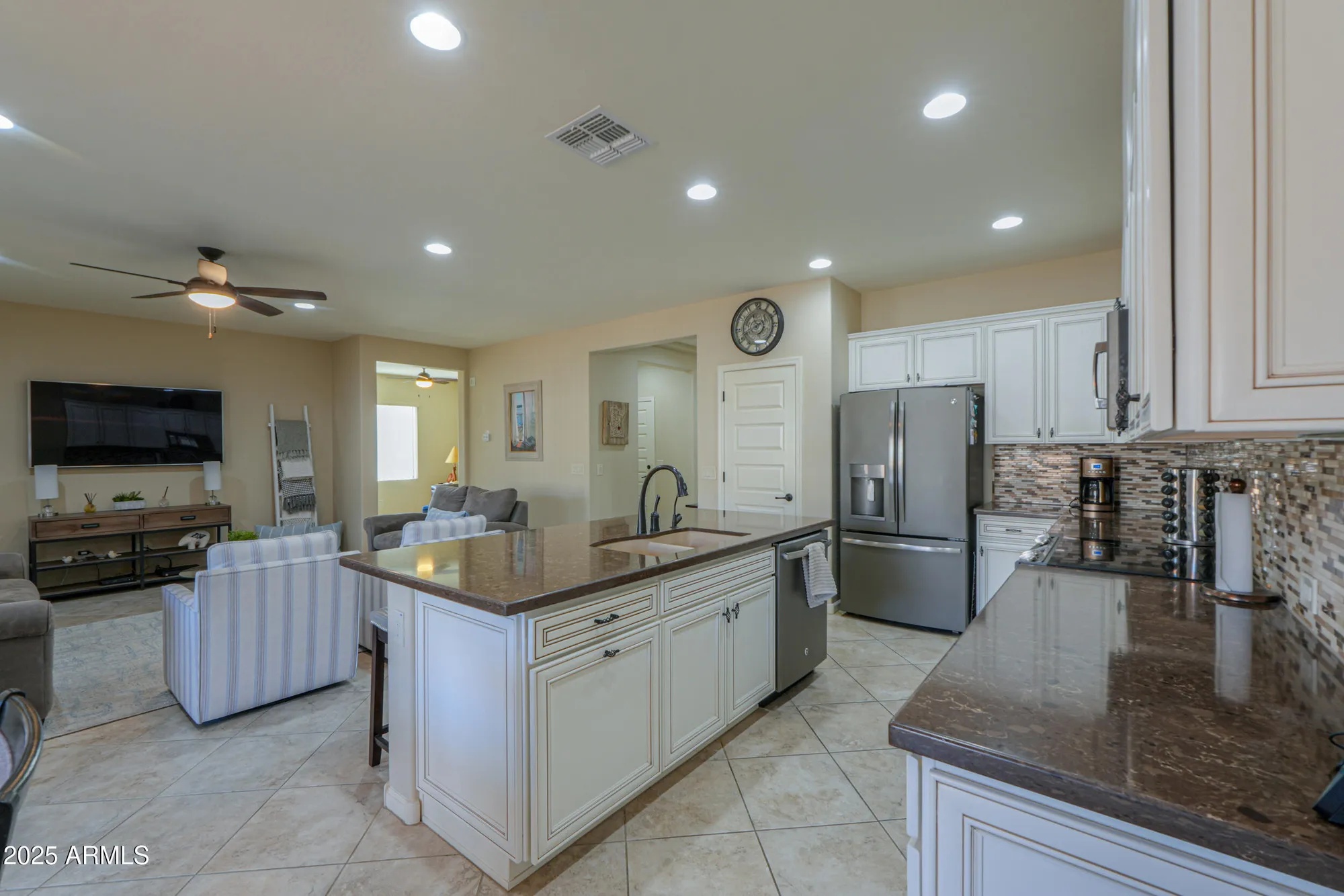 Property Slideshow image 9 of 31 | 5845 n turquoise ln, Eloy, AZ, 85131