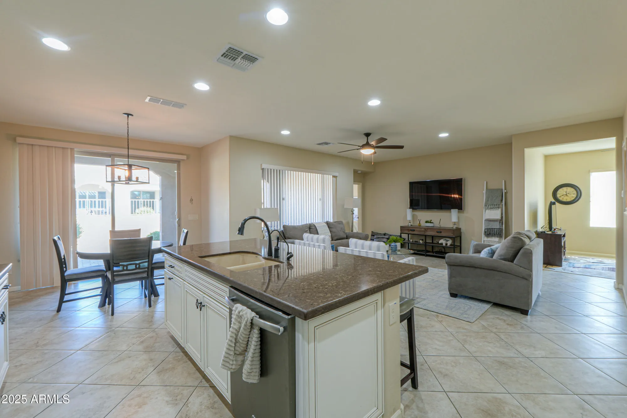 Property Slideshow image 10 of 31 | 5845 n turquoise ln, Eloy, AZ, 85131