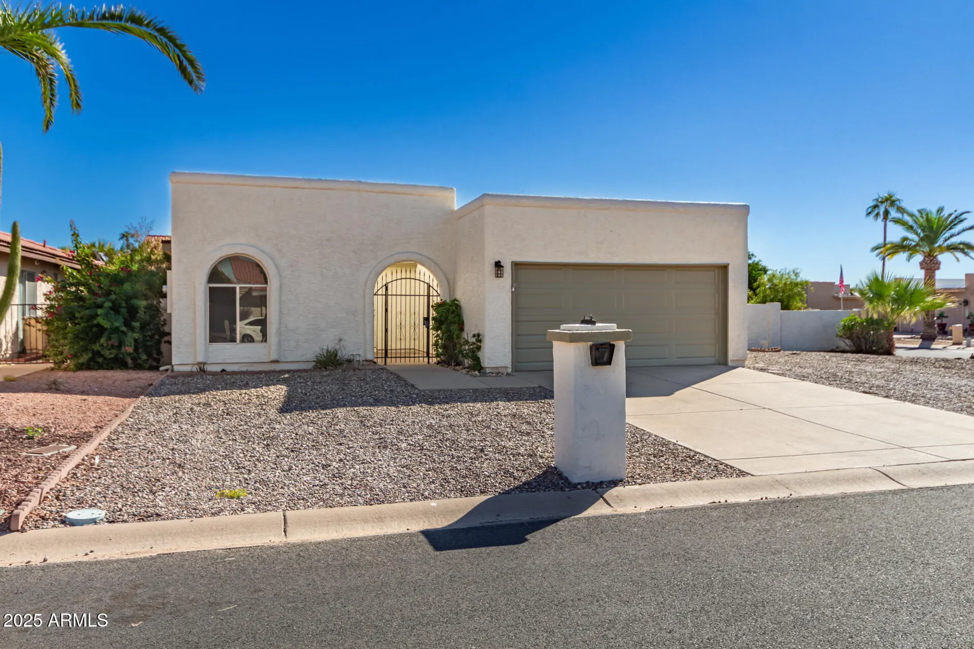Property Slideshow image 2 of 51 | 26621 s shumaker dr, Sun Lakes, AZ, 85248