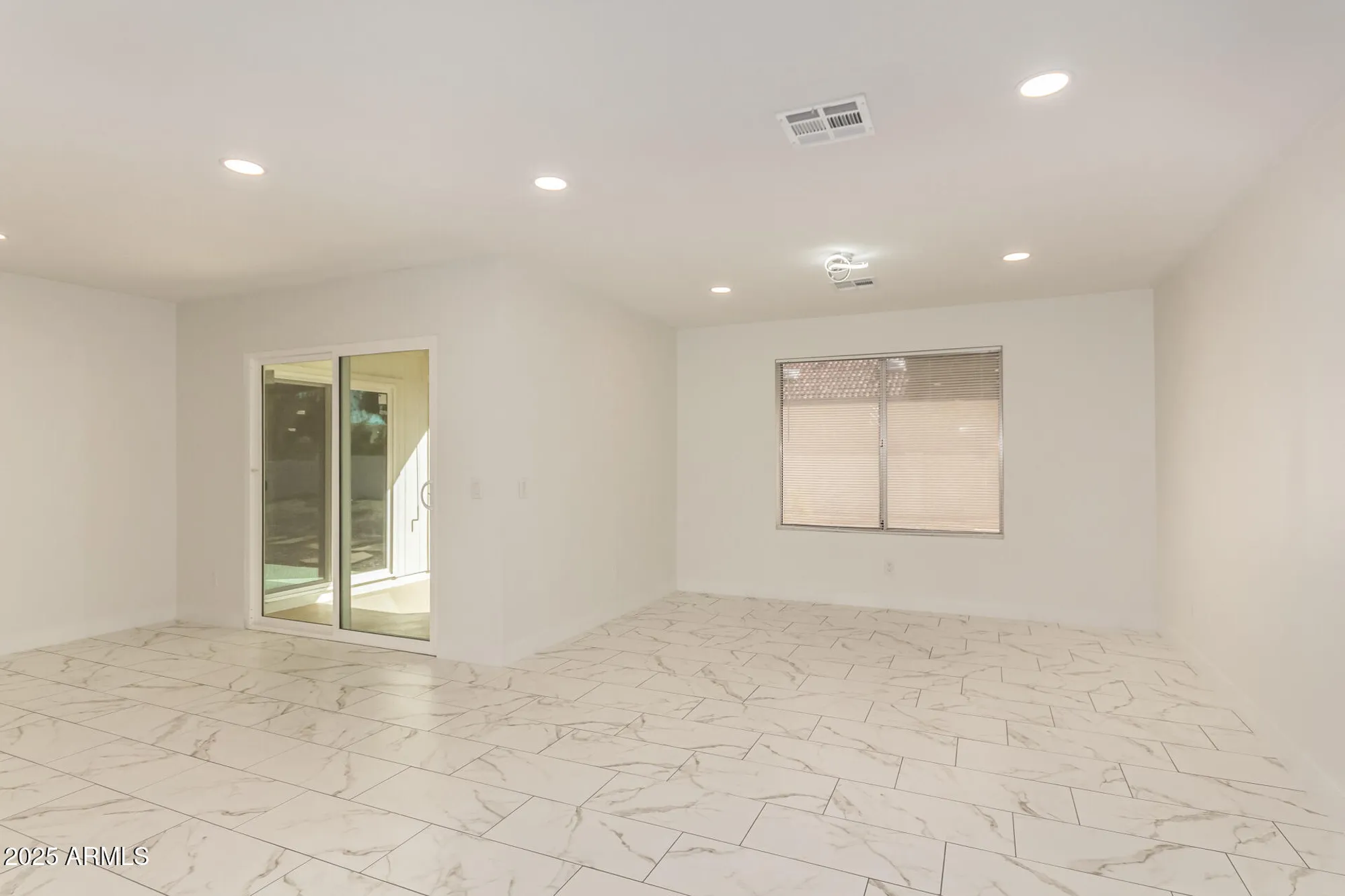 Property Slideshow image 8 of 51 | 26621 s shumaker dr, Sun Lakes, AZ, 85248