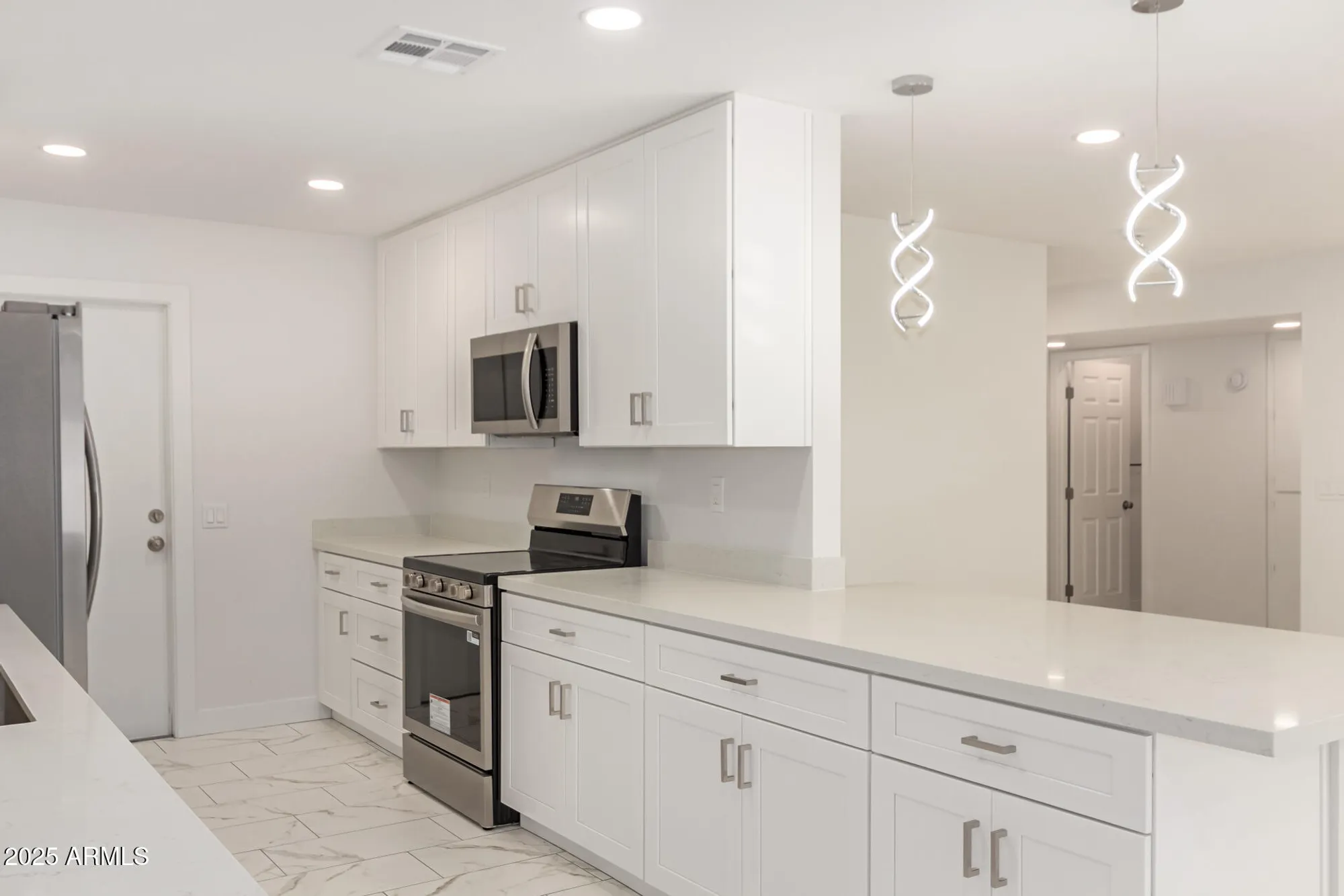 Property Slideshow image 10 of 51 | 26621 s shumaker dr, Sun Lakes, AZ, 85248