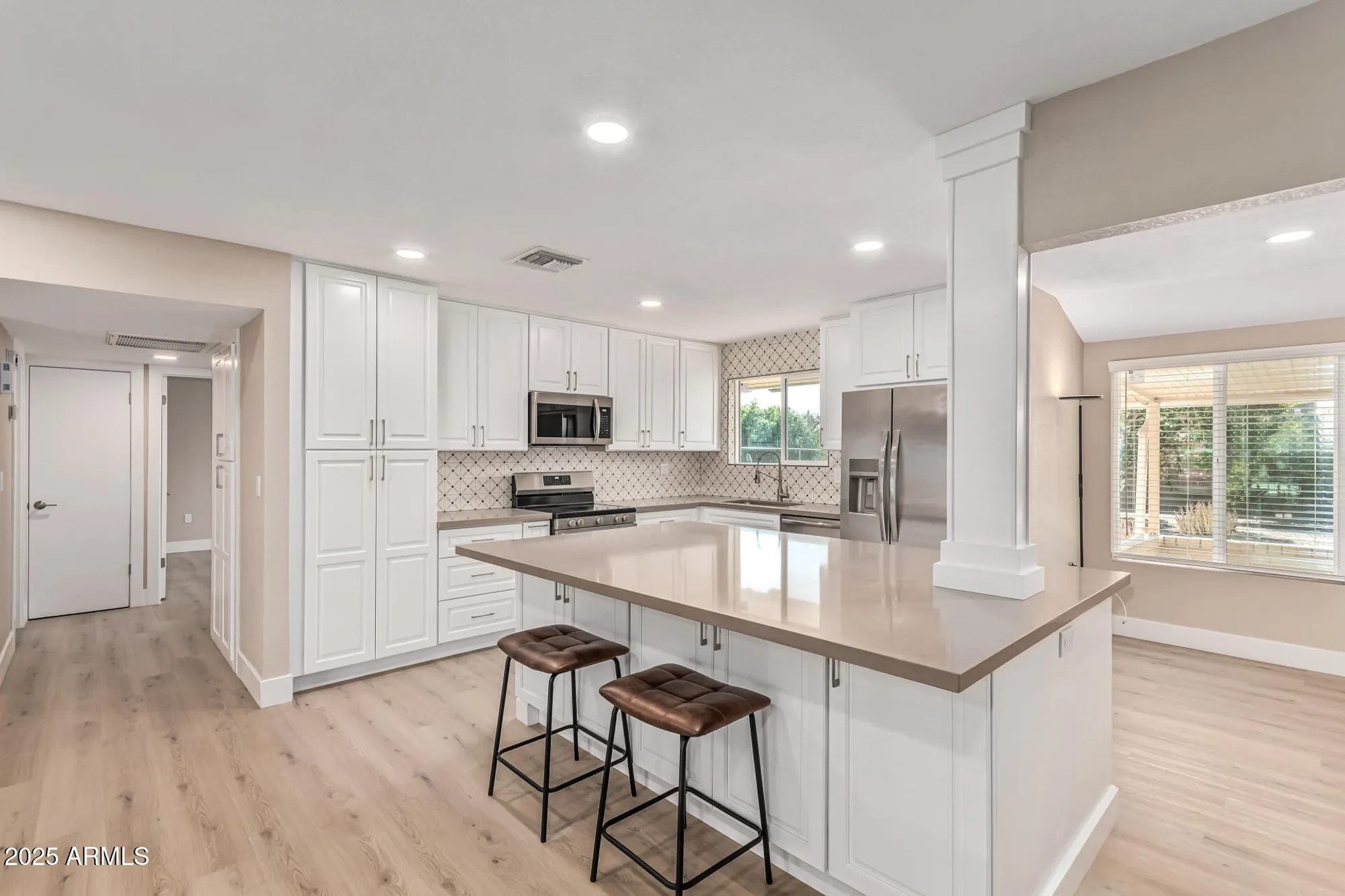 Property Slideshow image 3 of 25 | 10625 w ridgeview rd, Sun City, AZ, 85351