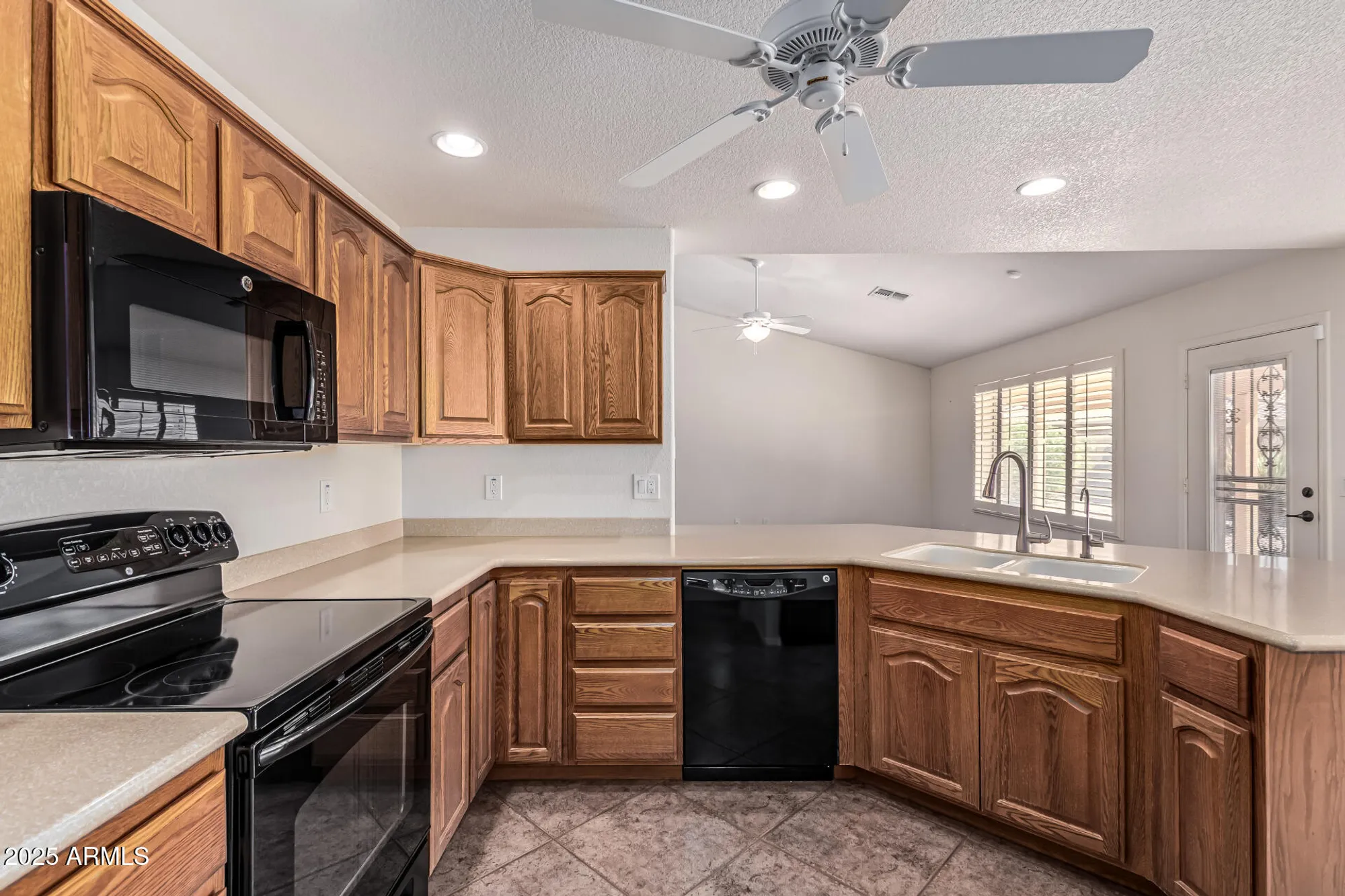Property Slideshow image 15 of 36 | 10907 e olla ave, Mesa, AZ, 85212