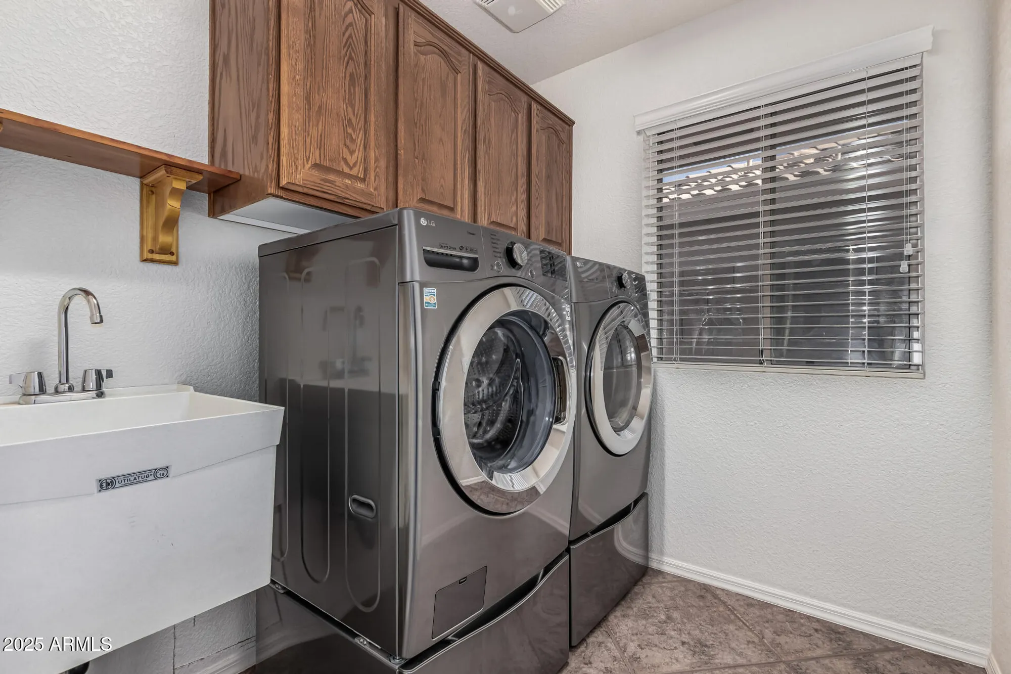 Property Slideshow image 30 of 36 | 10907 e olla ave, Mesa, AZ, 85212