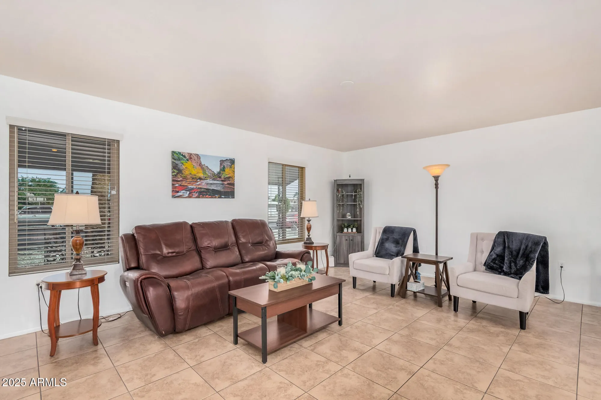 Property Slideshow image 4 of 26 | 15406 n bowling green dr, Sun City, AZ, 85351