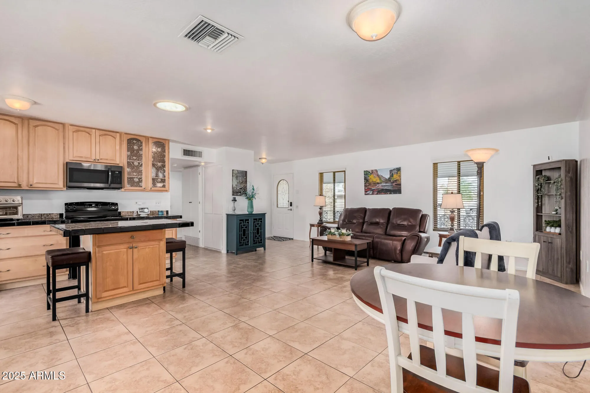 Property Slideshow image 9 of 26 | 15406 n bowling green dr, Sun City, AZ, 85351