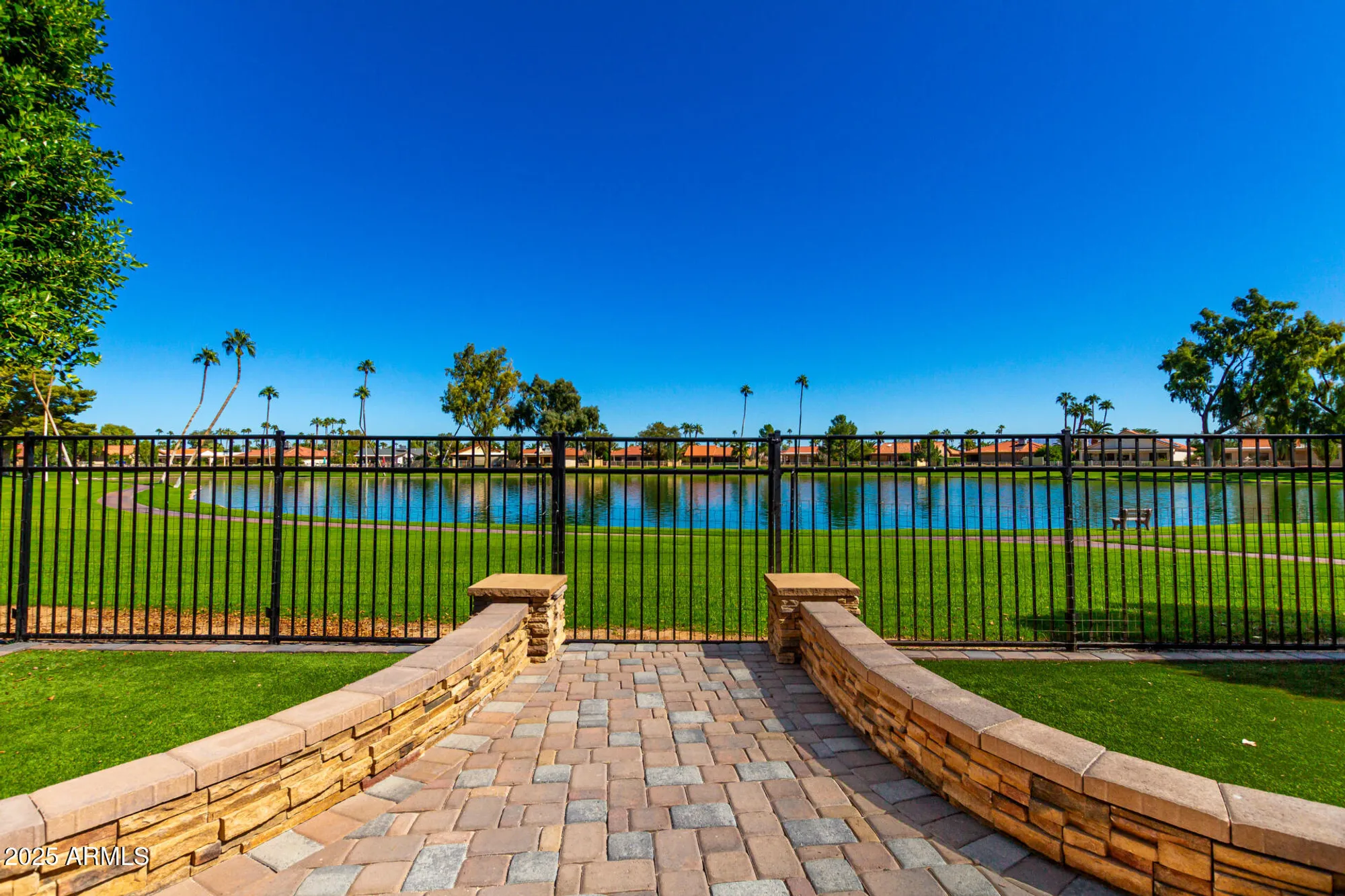 Property Slideshow image 2 of 61 | 26433 s lakemont dr, Sun Lakes, AZ, 85248
