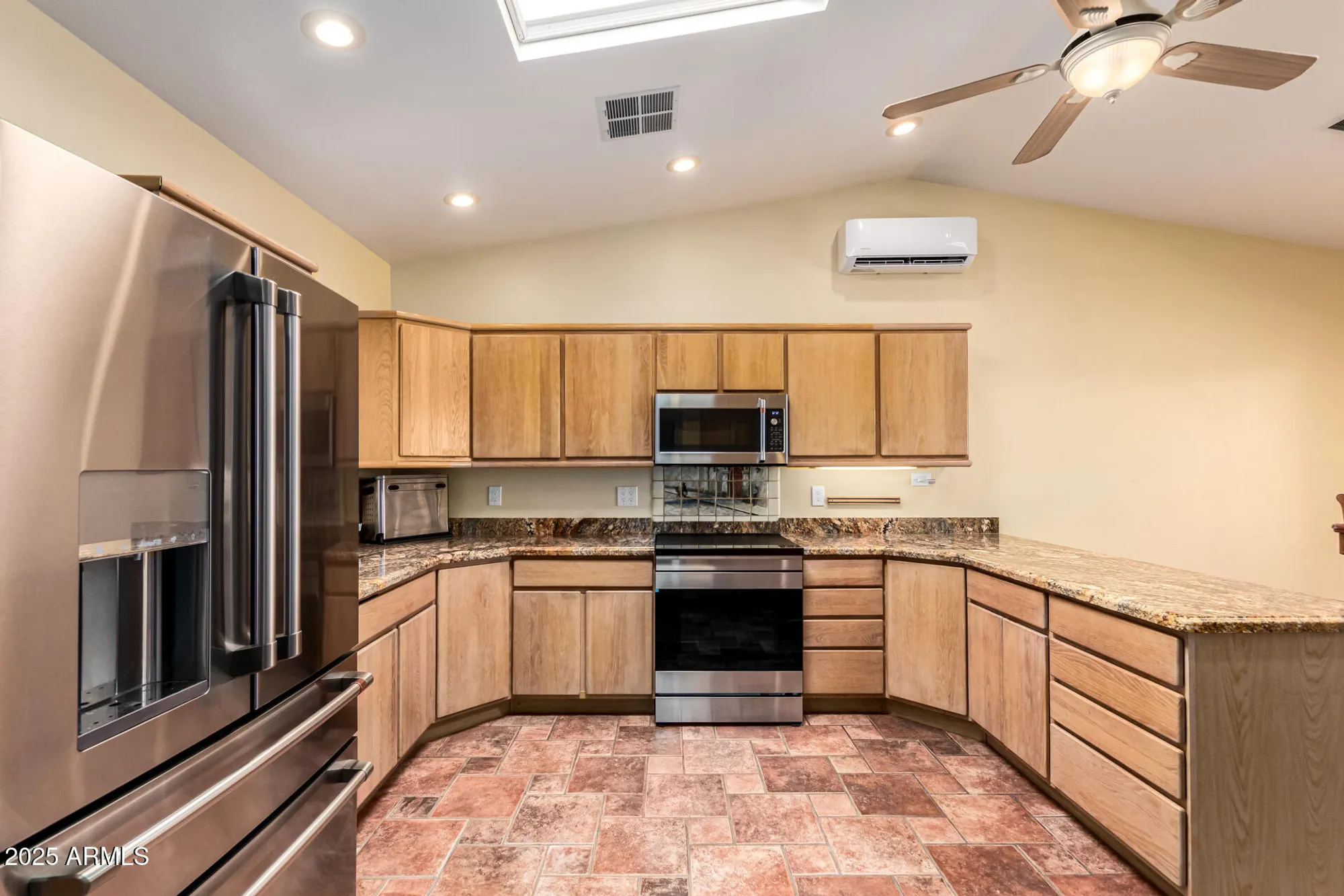 Property Slideshow image 14 of 61 | 26433 s lakemont dr, Sun Lakes, AZ, 85248