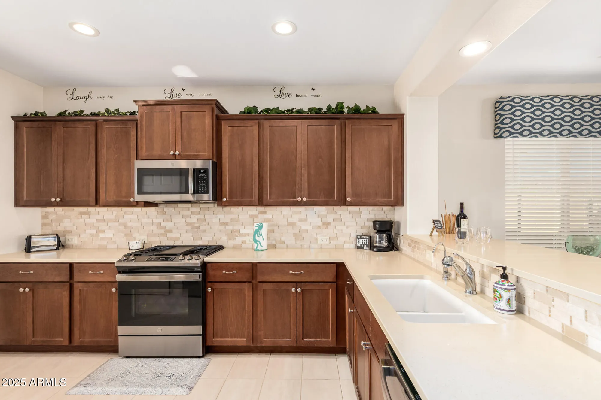 Property Slideshow image 12 of 51 | 4064 w spotted pony way, Eloy, AZ, 85131